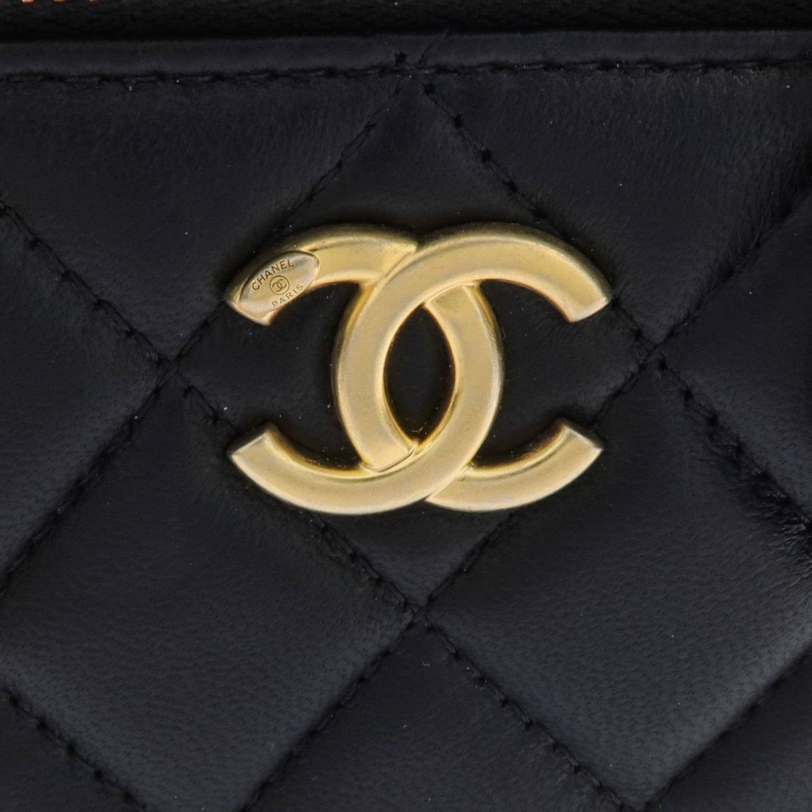 CHANEL 羊皮皮革Vanity Case金扣鏈帶肩背袋