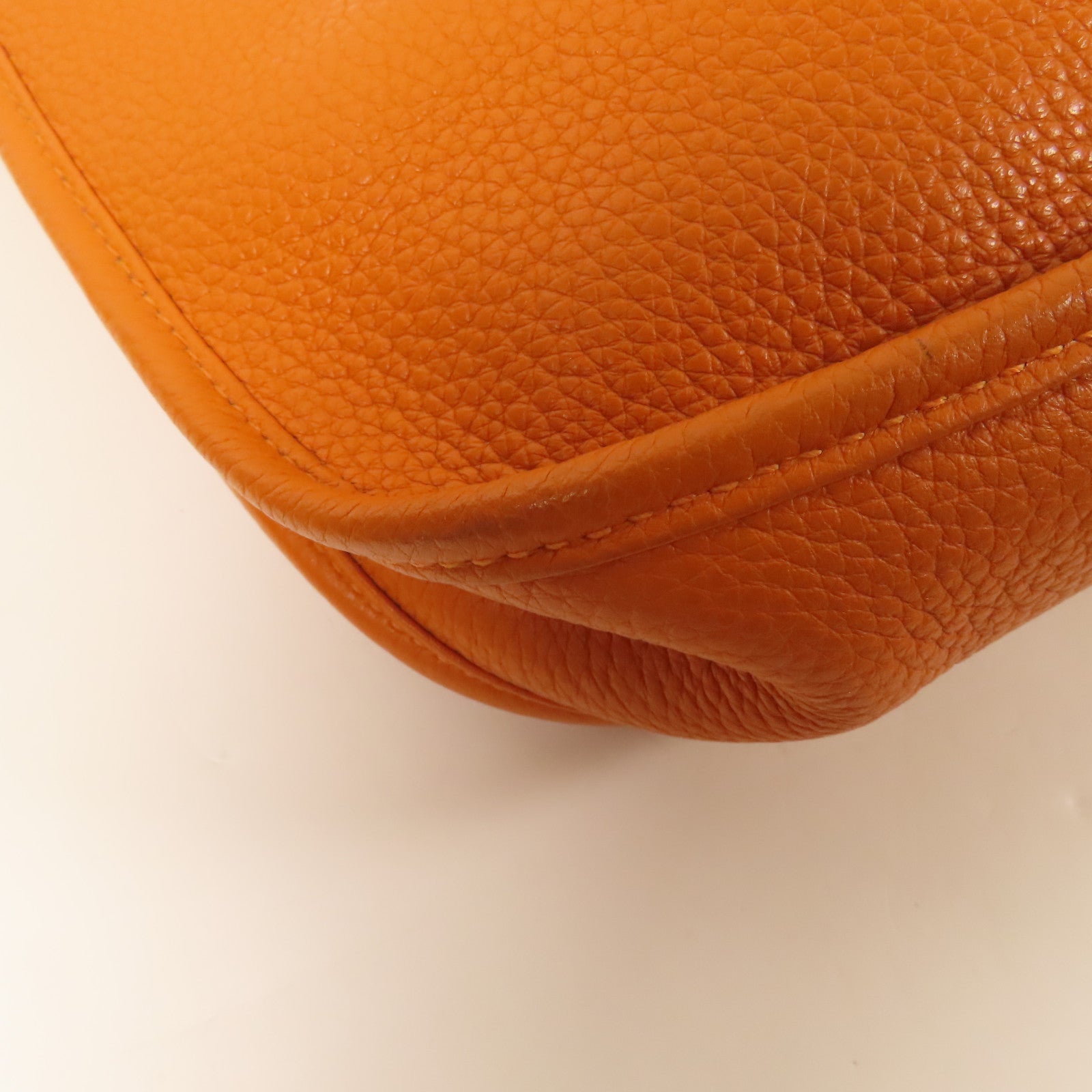 HERMES Clemence皮革Evelyne PM 銀扣肩背袋Orange