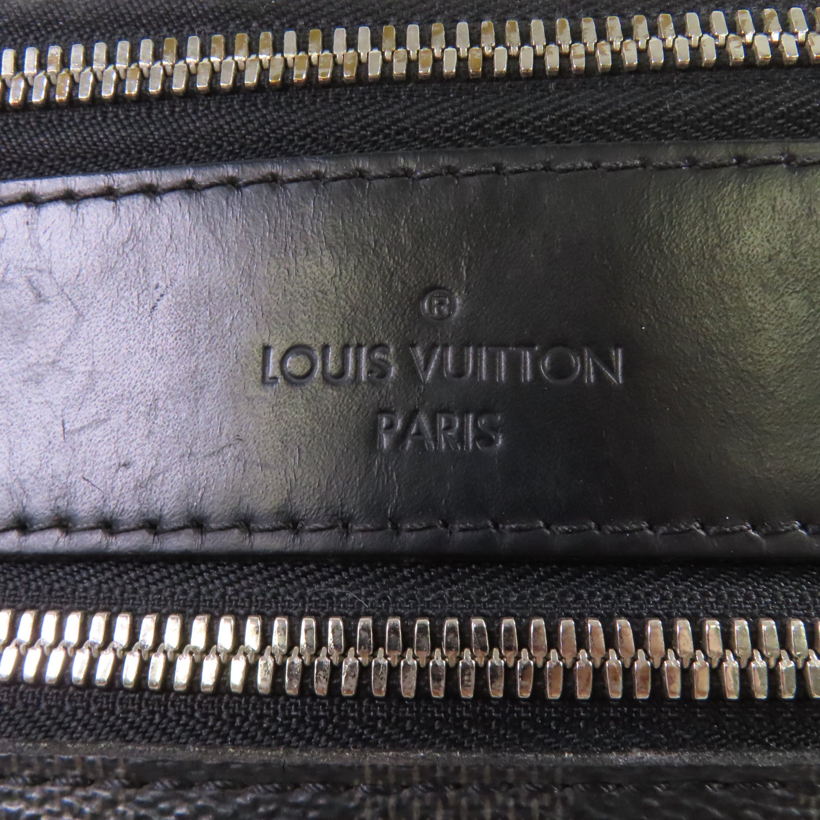 LOUIS VUITTON Damier Graphite Mick MM銀扣肩背袋黑色