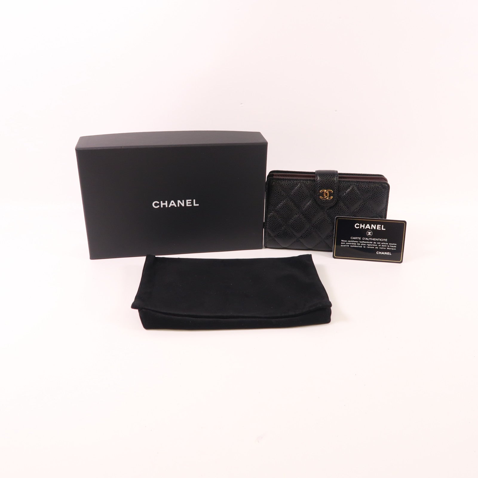 CHANEL 牛皮皮革Fold Wallet金扣錢包