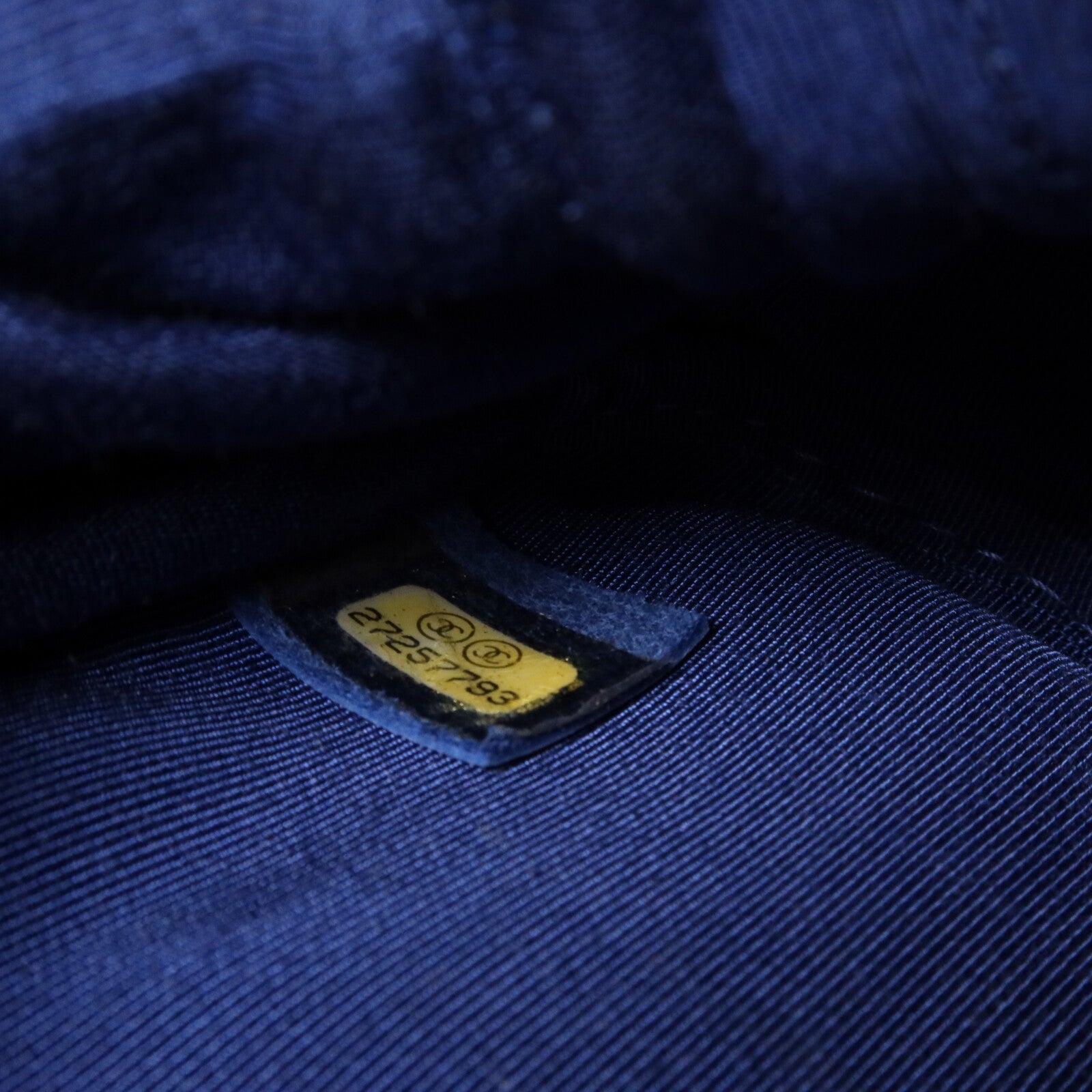 CHANEL 牛皮皮革Camera Bag鏈帶肩背袋
