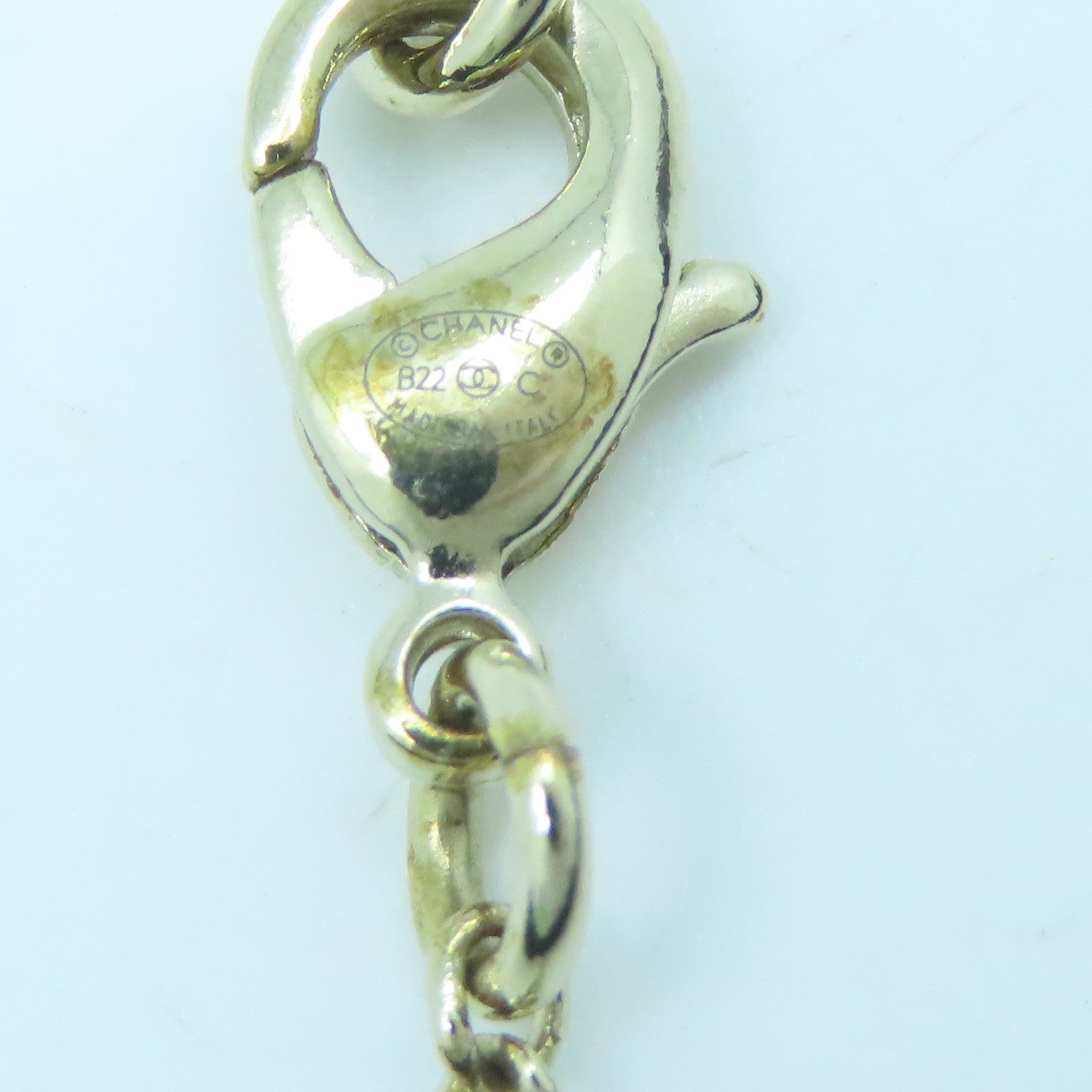 CHANEL Metal Necklace Gold Buckle Necklace Gold/White