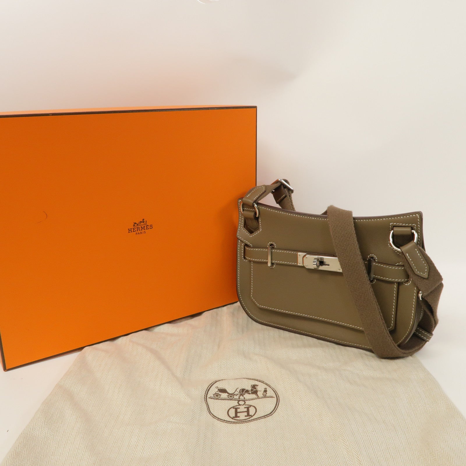 HERMES Swift皮革Mini Jypsiere銀扣肩背袋大象灰色