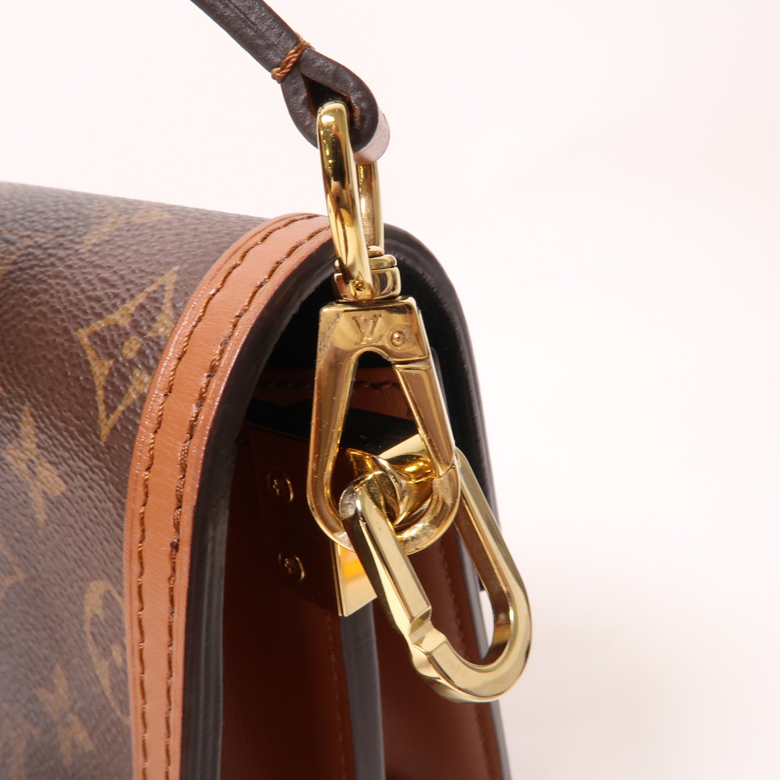 LOUIS VUITTON Monogram Reverse Mini Dauphine金扣肩背袋棕色