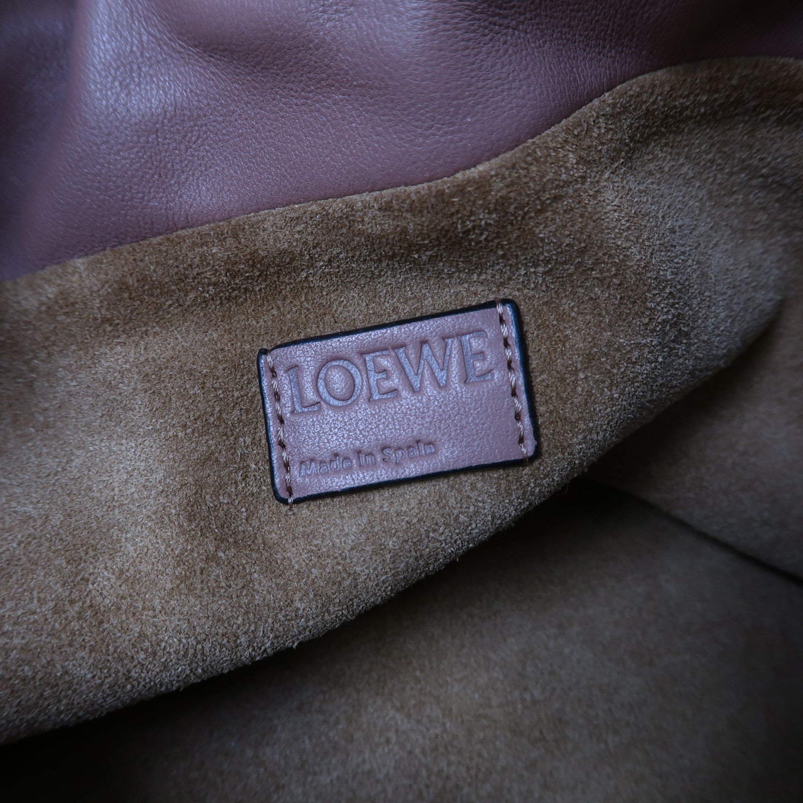 LOEWE 牛皮皮革Flamenco Clutch金扣肩背袋粉紅色