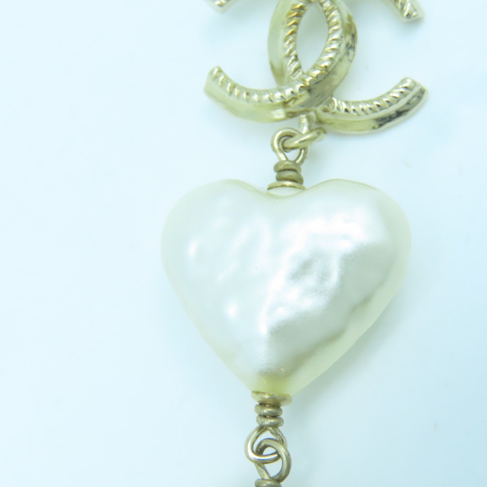CHANEL Metal Necklace Gold Buckle Necklace Gold/White