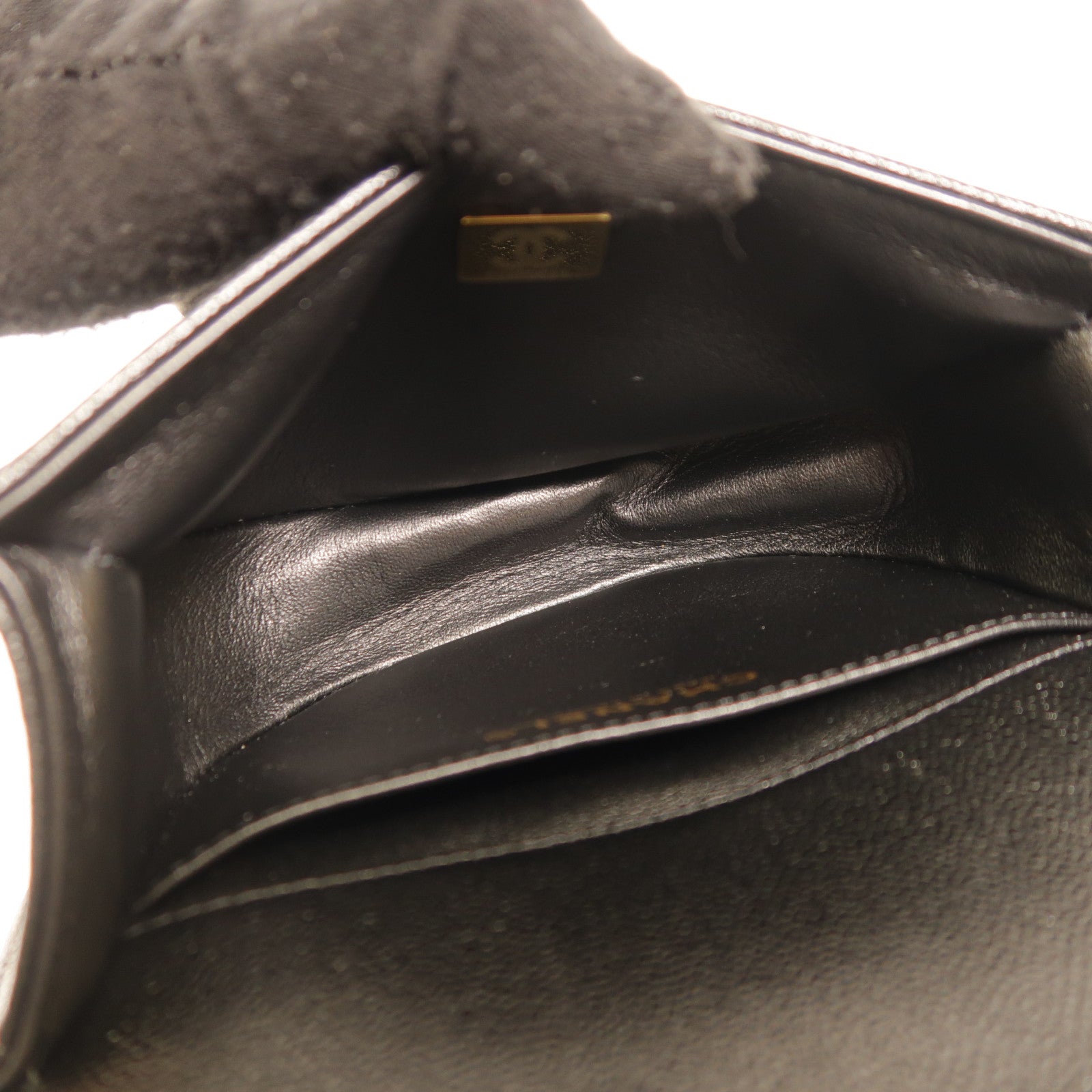 CHANEL 牛皮皮革Boy Chanel金扣肩背袋