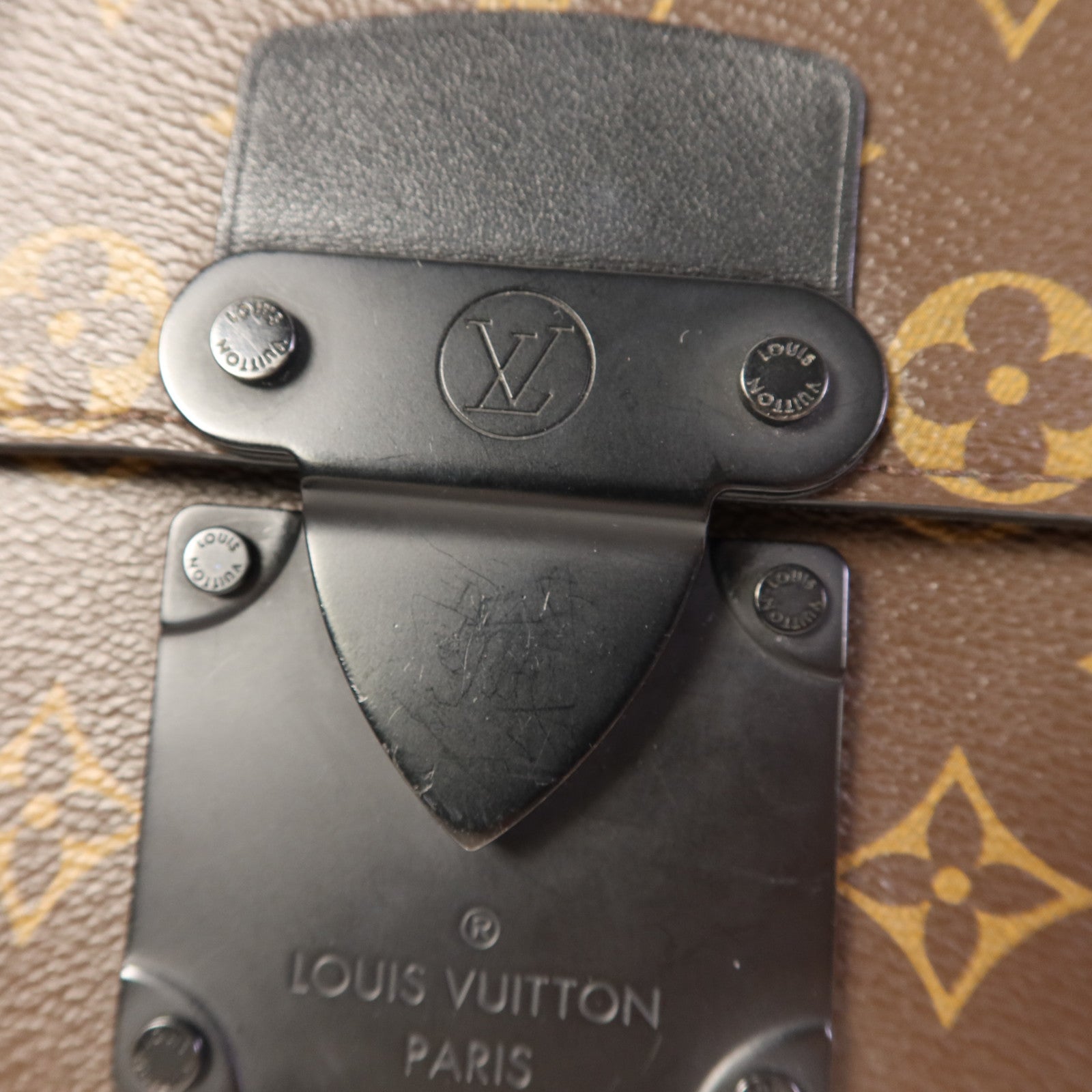 LOUIS VUITTON Monogram Macassar S Lock Sling Bag肩背袋