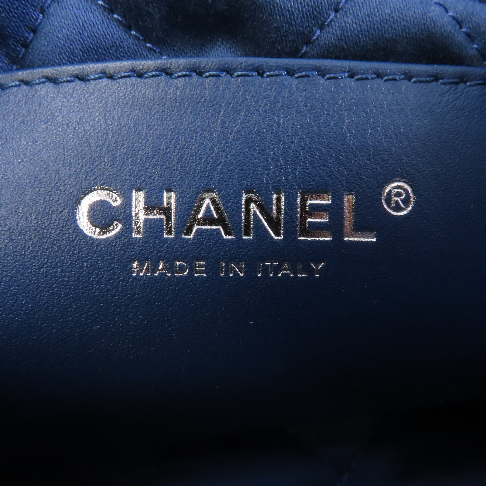 CHANEL 菱格牛仔布Chanel 22 Mini銀扣手挽肩背兩用袋藍色