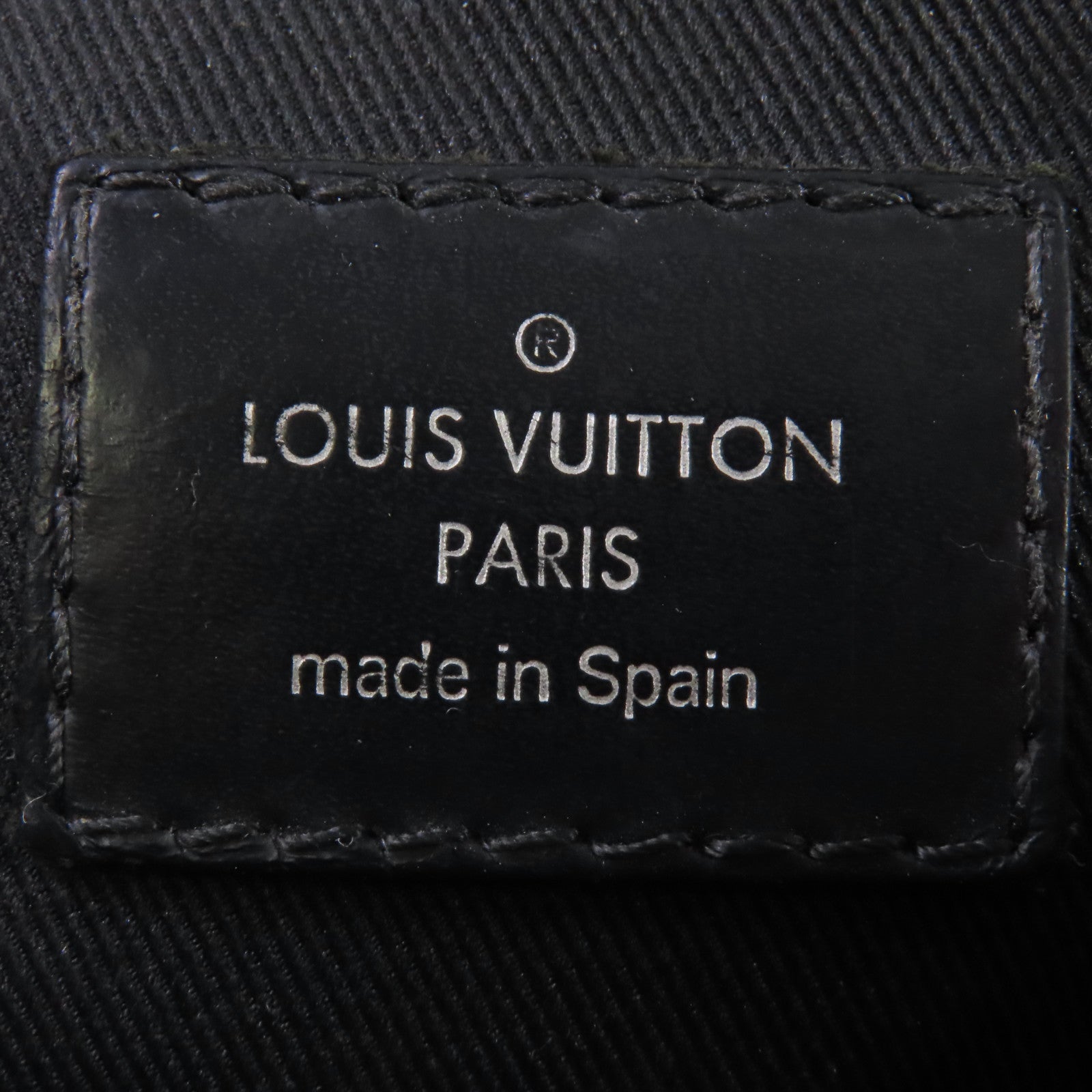 LOUIS VUITTON Damier Graphite Mick MM銀扣肩背袋黑色