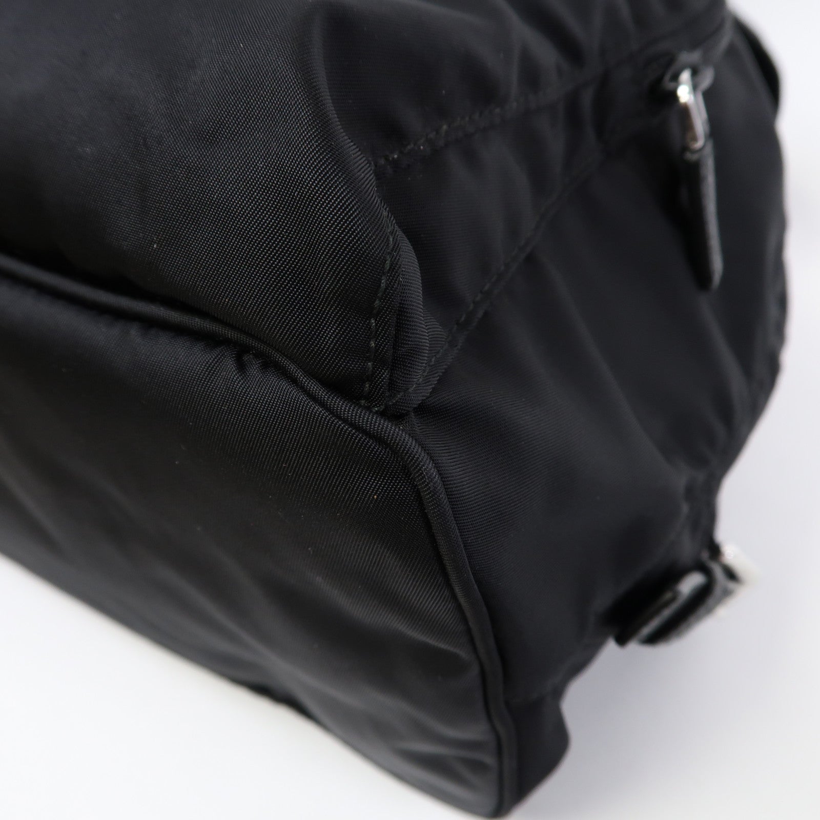 PRADA 尼龍Backpack銀扣背包黑色