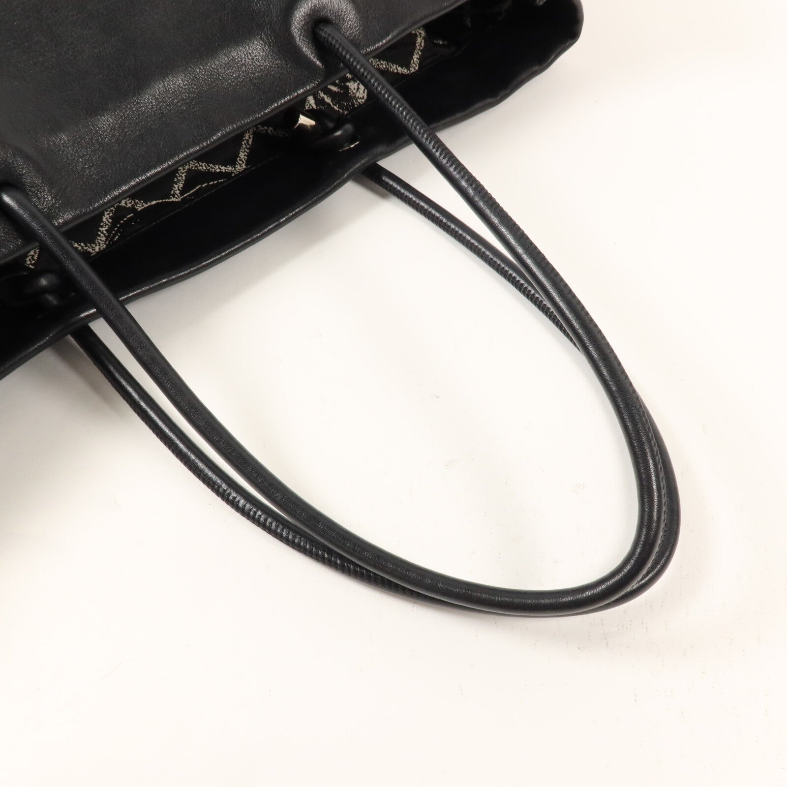 CHANEL 牛皮皮革Essential Logo Leather Tote Bag肩背袋