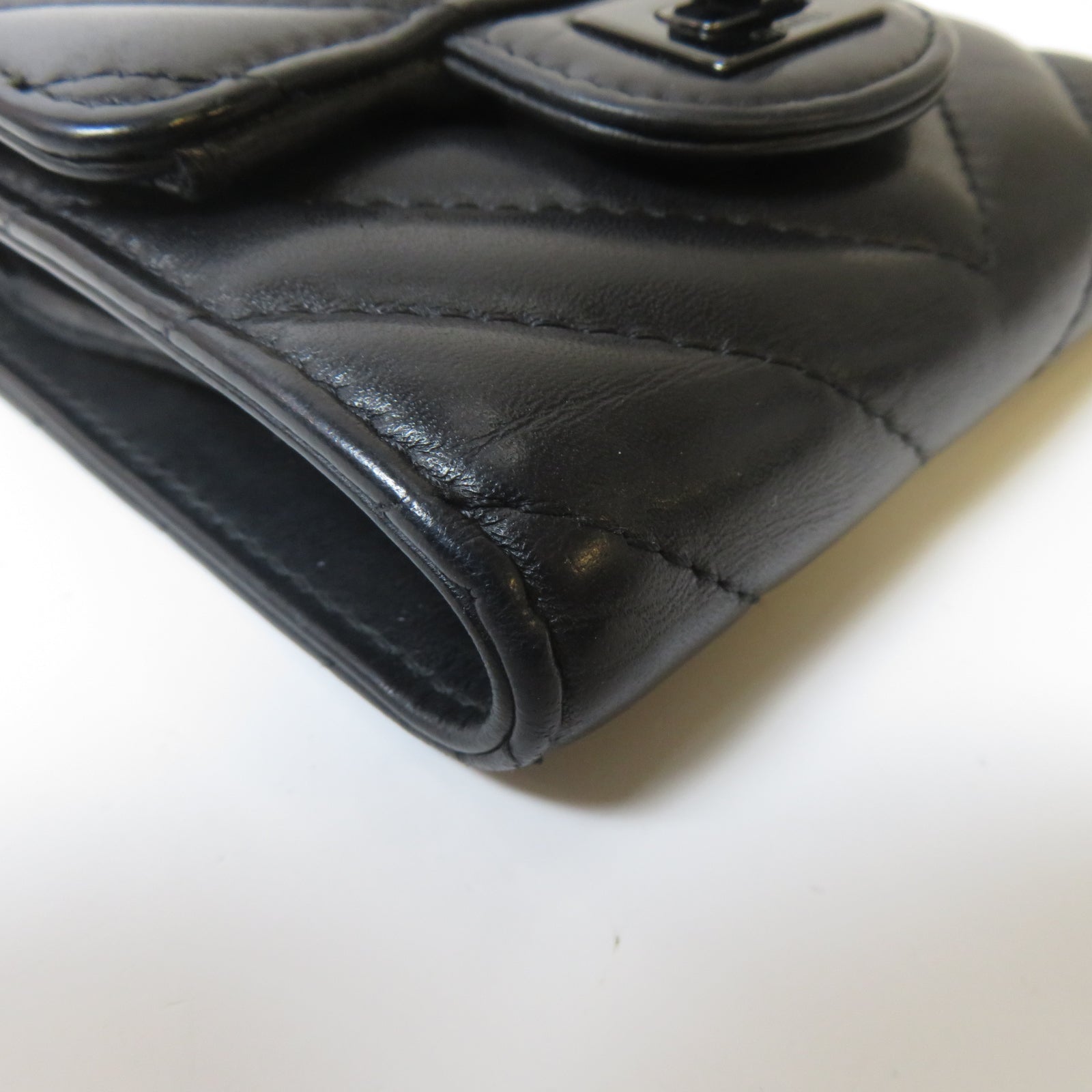 CHANEL 【激減優惠】斜紋牛皮皮革2.55 Trifold Wallet黑扣錢包黑色