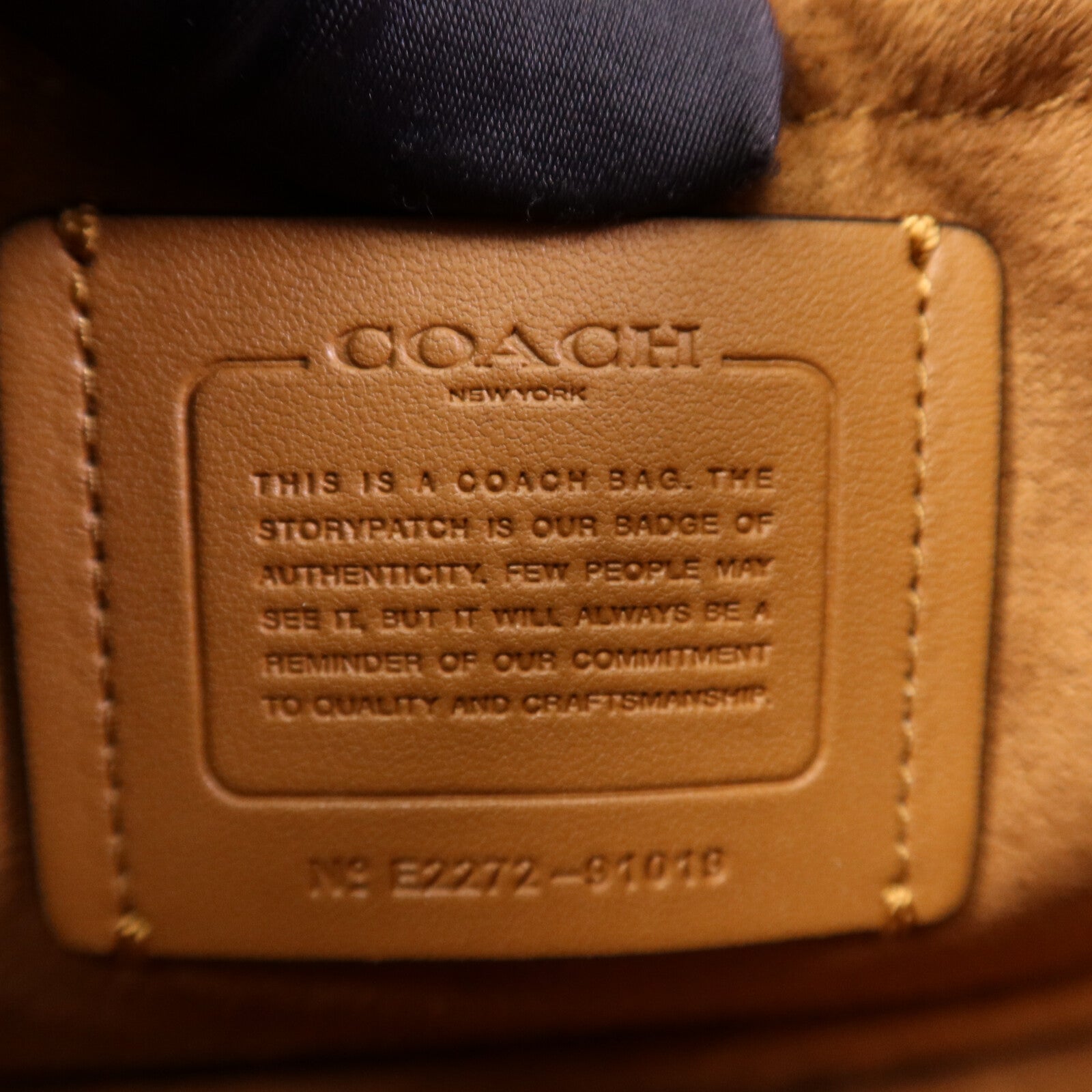 COACH 牛皮皮革Chain Shoulder Bag金扣鏈帶肩背袋