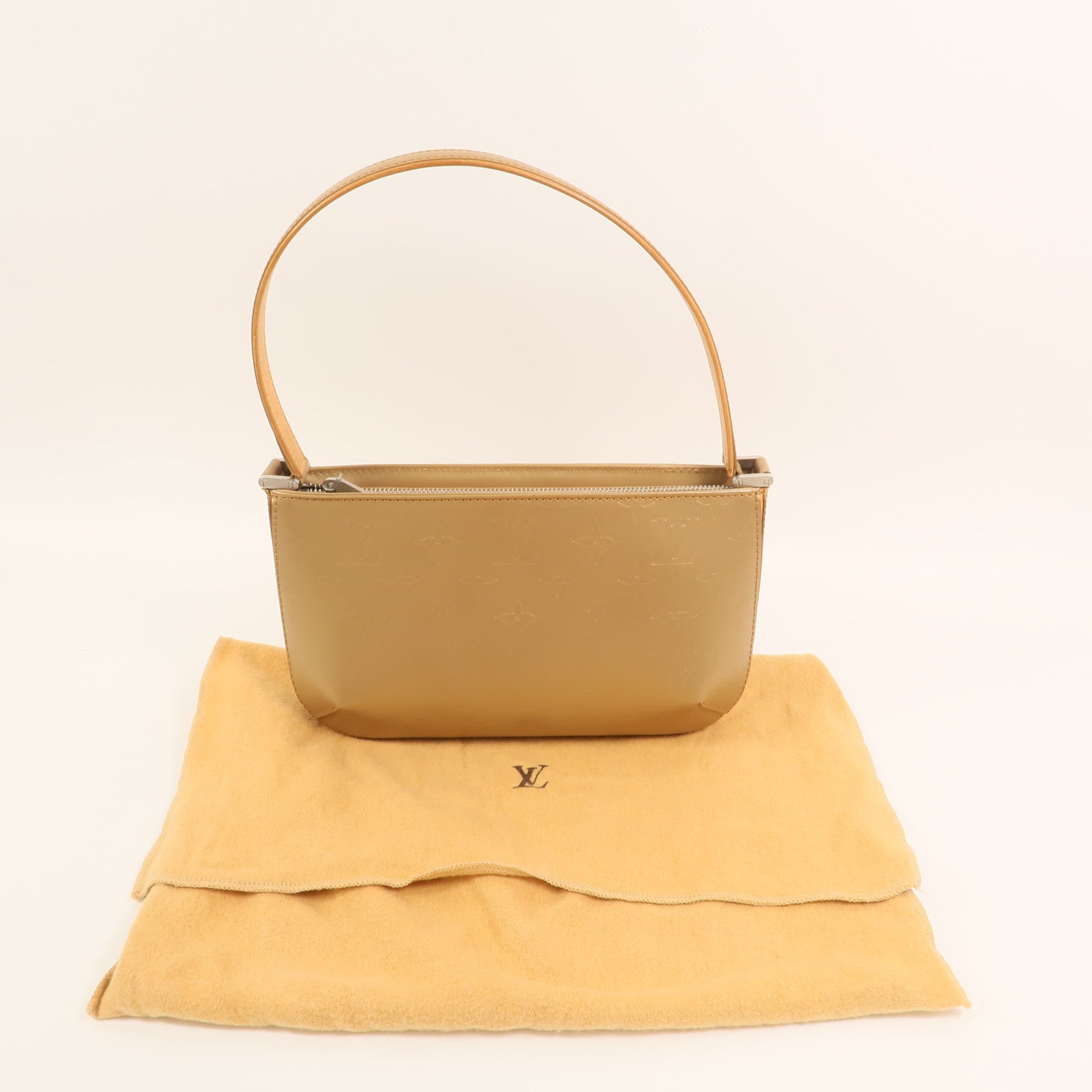 LOUIS VUITTON Monogram Matte Fowler銀扣肩背袋