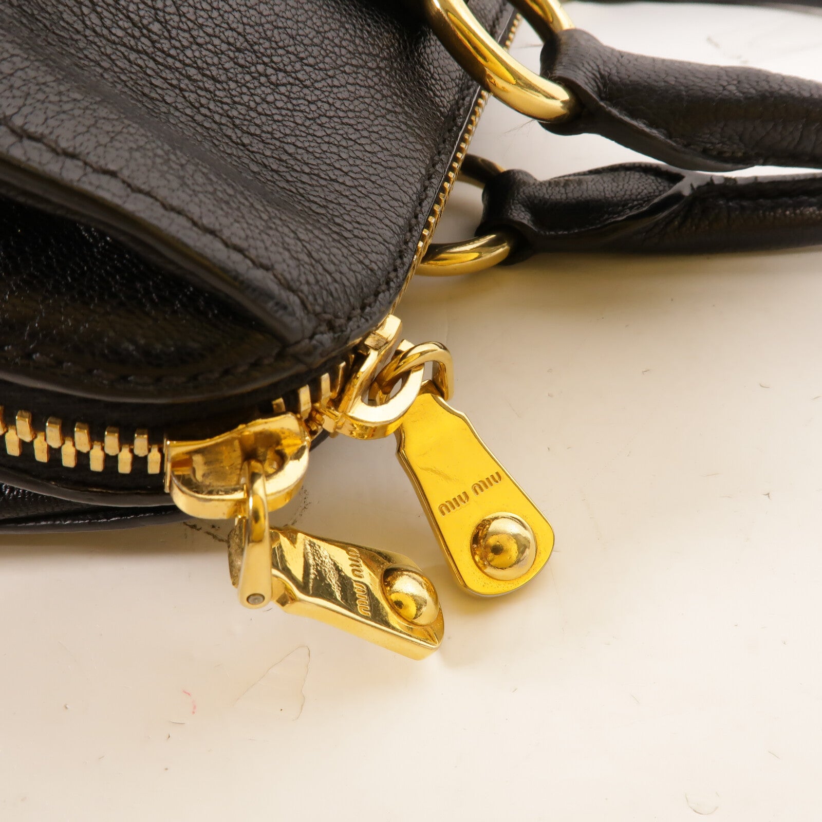 Miu Miu 牛皮皮革Madras手挽肩背兩用袋