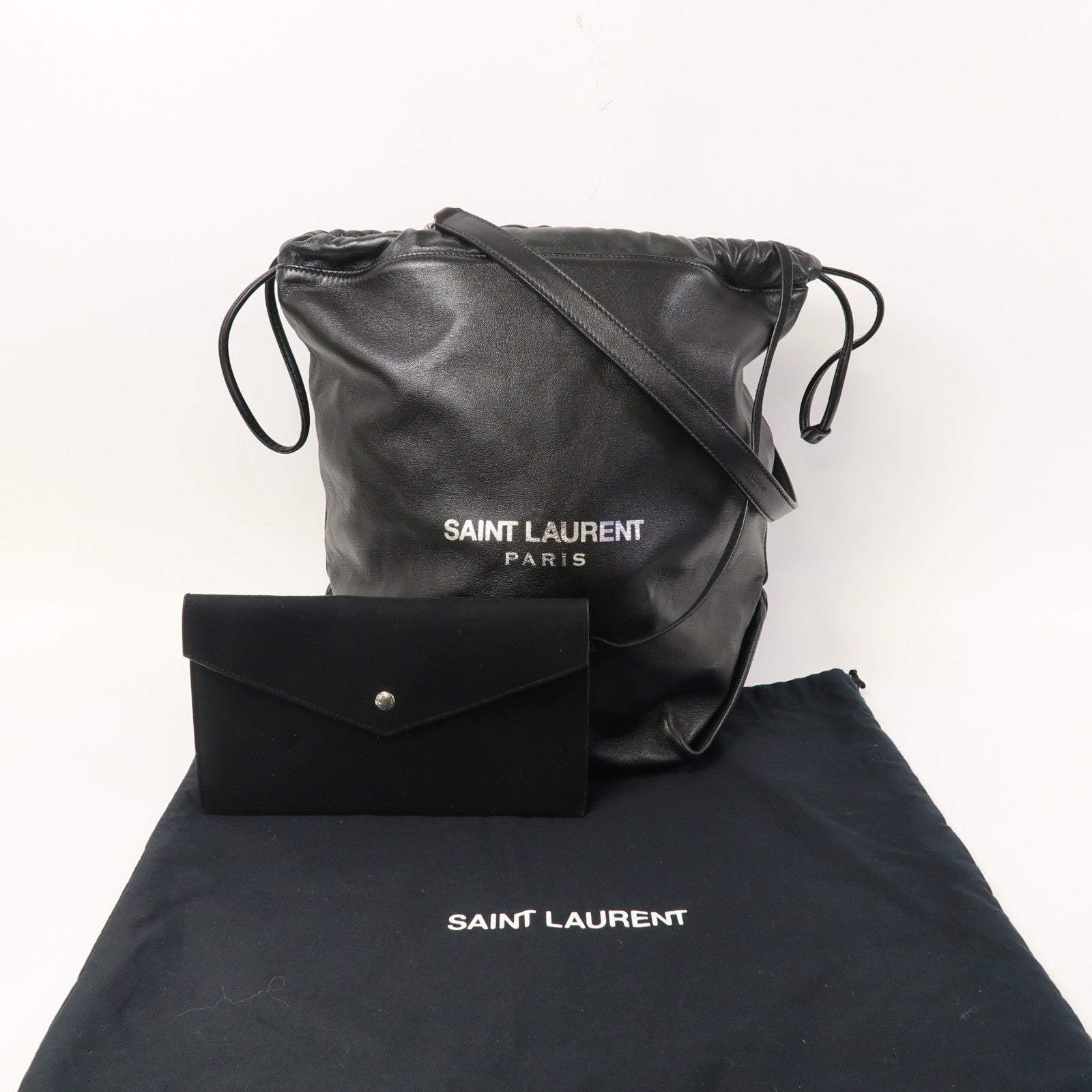 YVES SAINT LAURENT 皮革Bucket Bag銀扣鏈帶肩背袋黑色