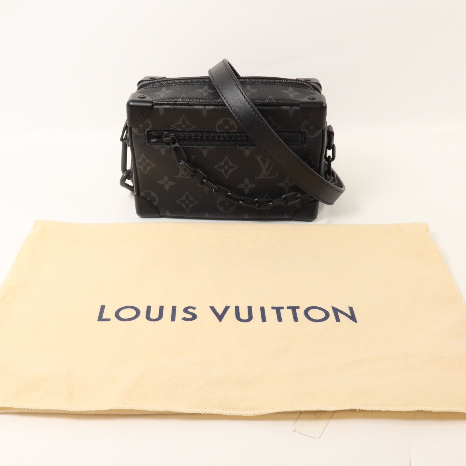 LOUIS VUITTON Monogram Eclipse Mini Soft Trunk肩背袋