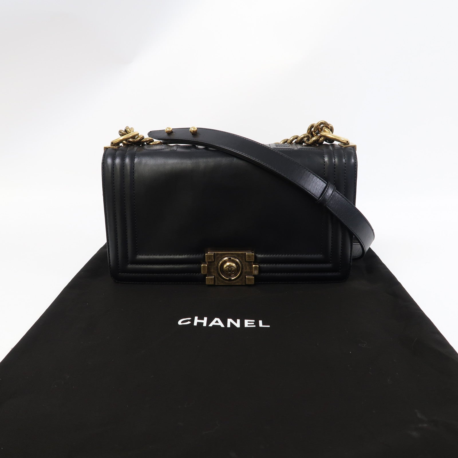 CHANEL 【激減優惠】菱格牛皮皮革Chain Shoulder金扣鏈帶肩背袋黑色