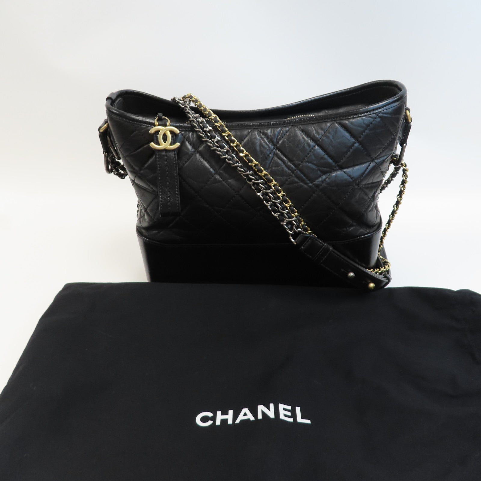 CHANEL 菱格牛皮皮革Gabrielle Large金釦/銀扣鏈帶肩背袋黑色