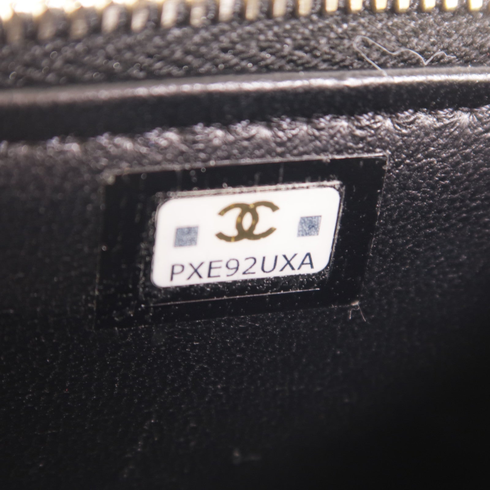 CHANEL 牛皮皮革Vanity Bag金扣鏈帶肩背袋