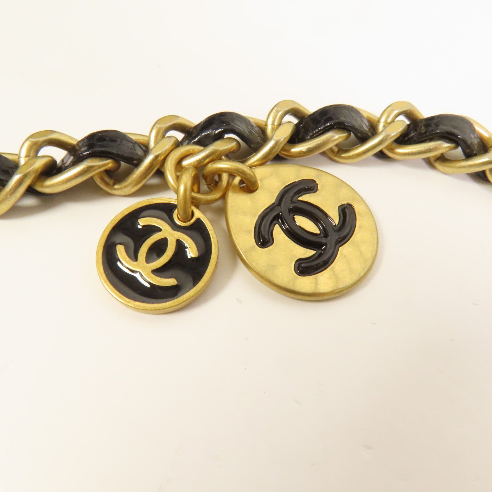 CHANEL 牛皮皮革Chain Shoulder金扣肩背袋
