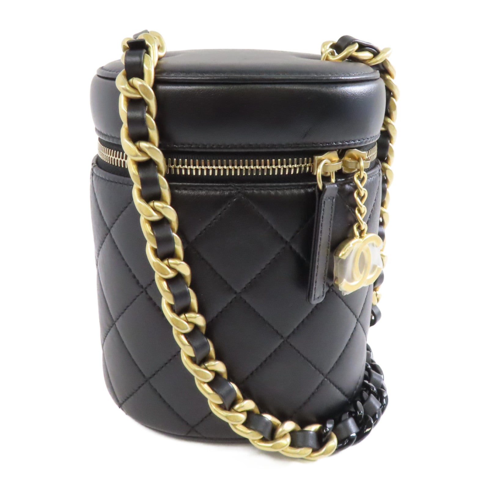 CHANEL (PRICE DOWN) Quilted CC GHW Bucket Bag Chain Shoulder Bag AS3210 Lambskin Black