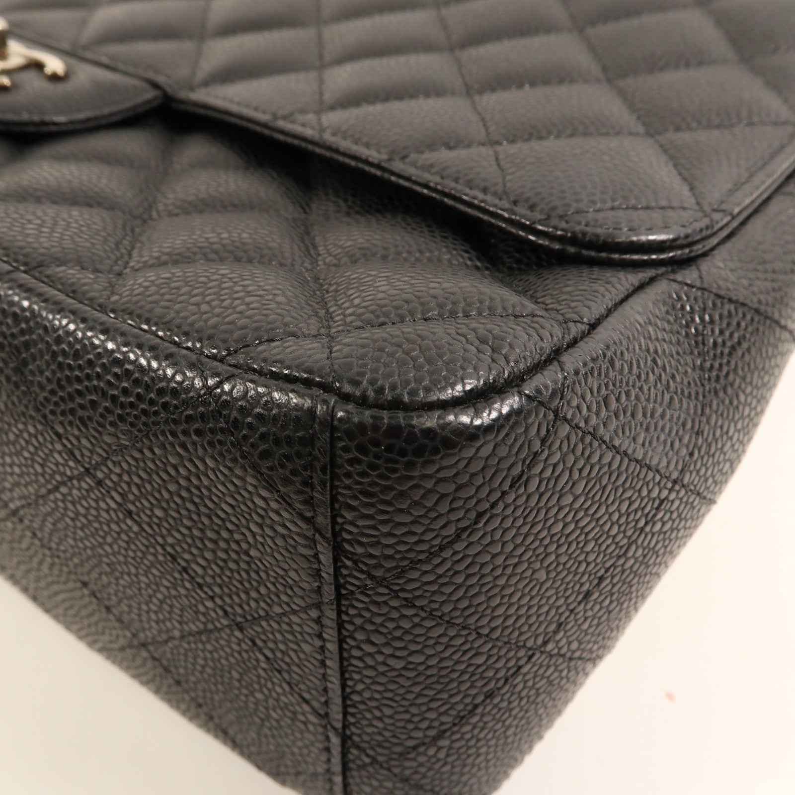 CHANEL 牛皮皮革Maxi Classic銀扣鏈帶肩背袋黑色