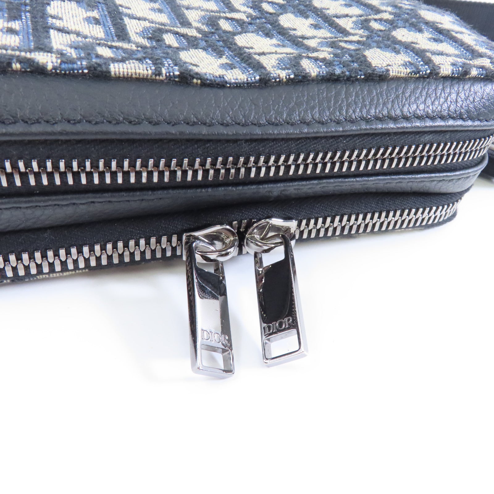Dior 帆布Zipped Pouch With Strap銀扣肩背袋藍色