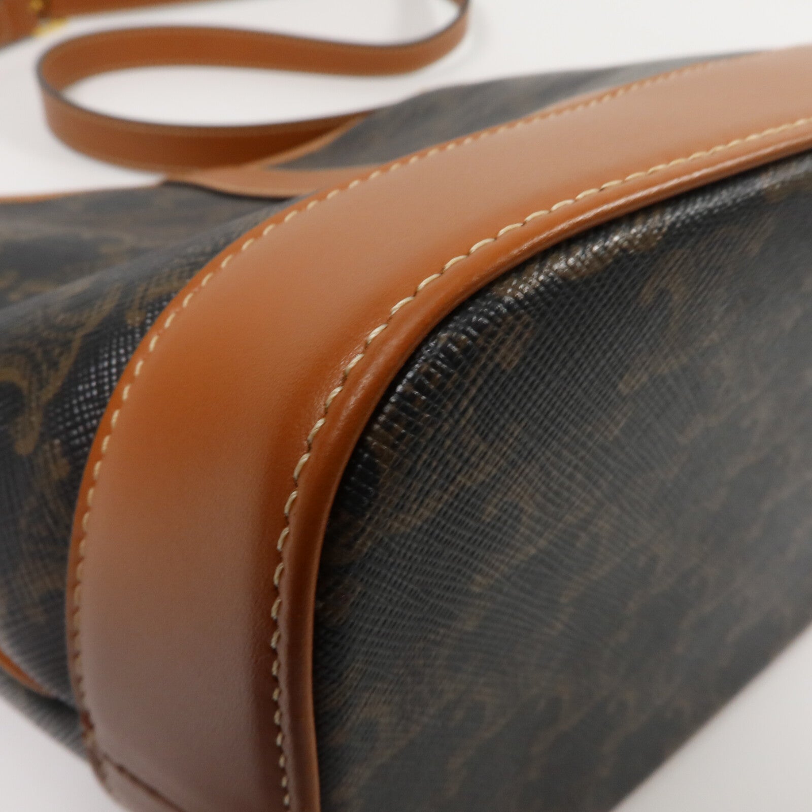 CELINE 塗層帆布Triomphe Small Bucket肩背袋