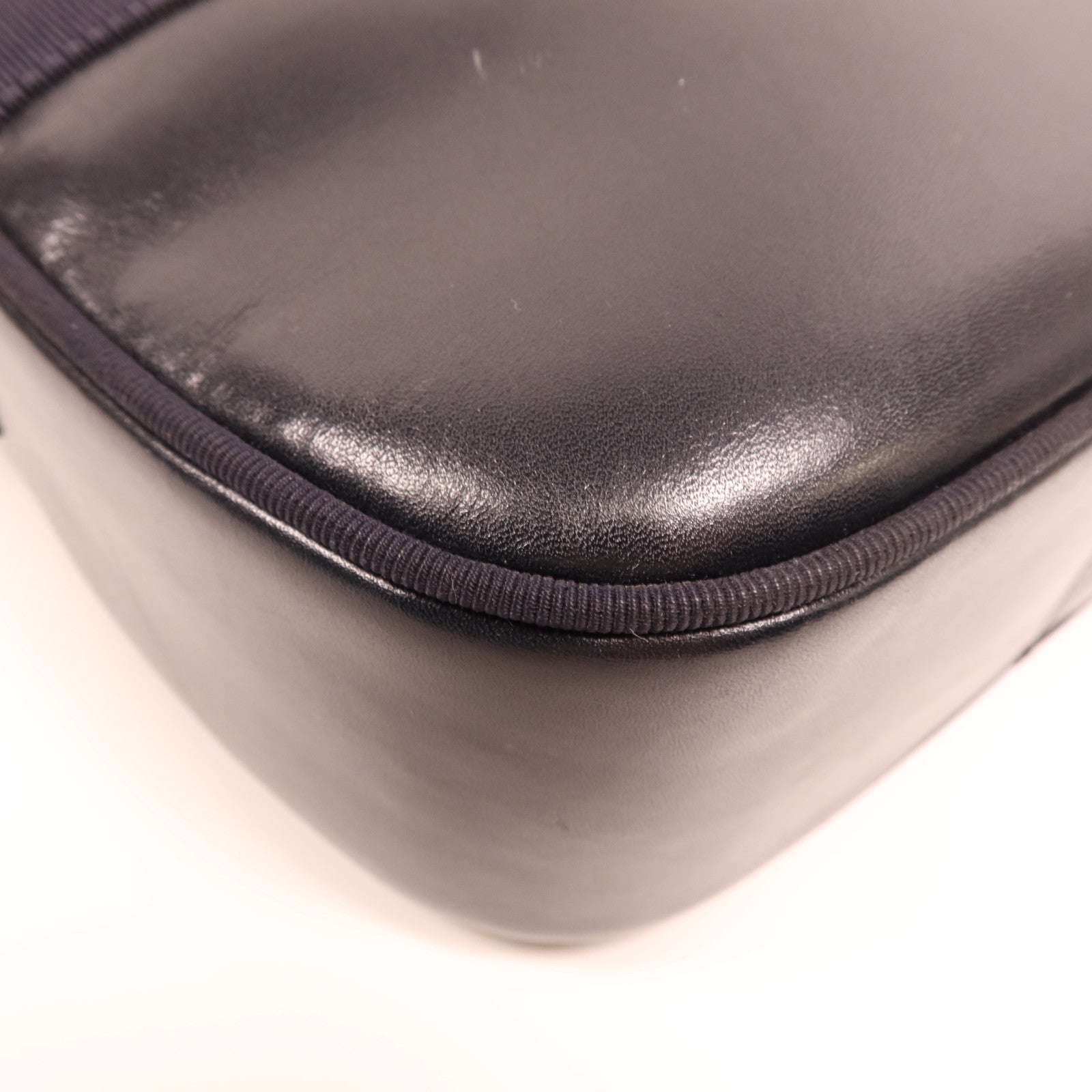 Salvatore Ferragamo 【激減優惠】牛皮皮革Shoulder Bag金扣肩背袋
