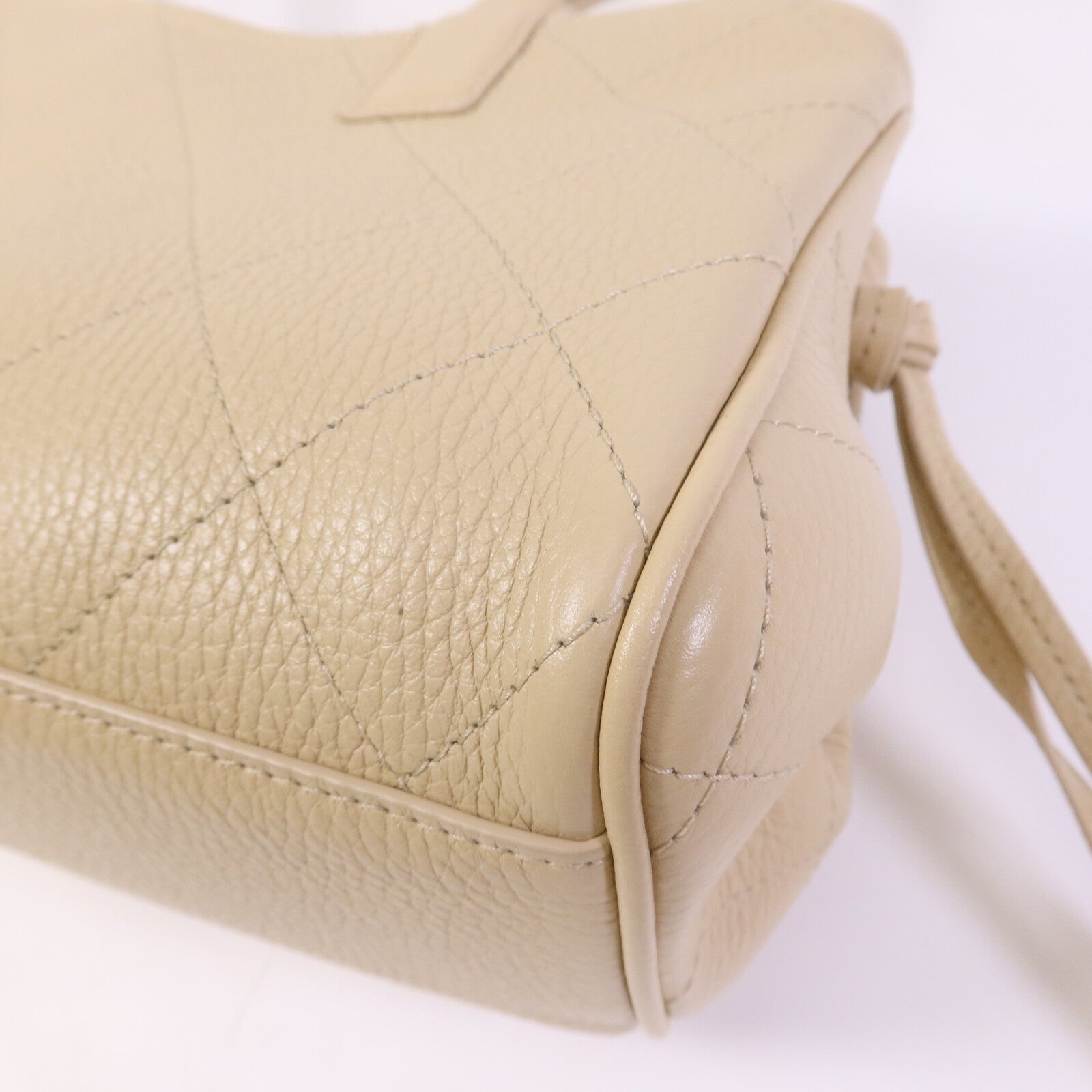CHANEL 牛皮皮革26S金扣肩背袋