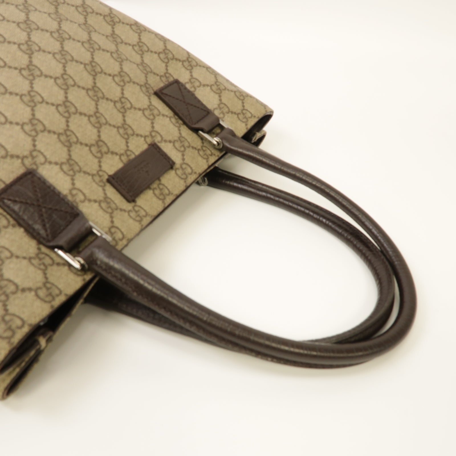 GUCCI 塗層帆布Shoulder Bag銀扣肩背袋卡其色