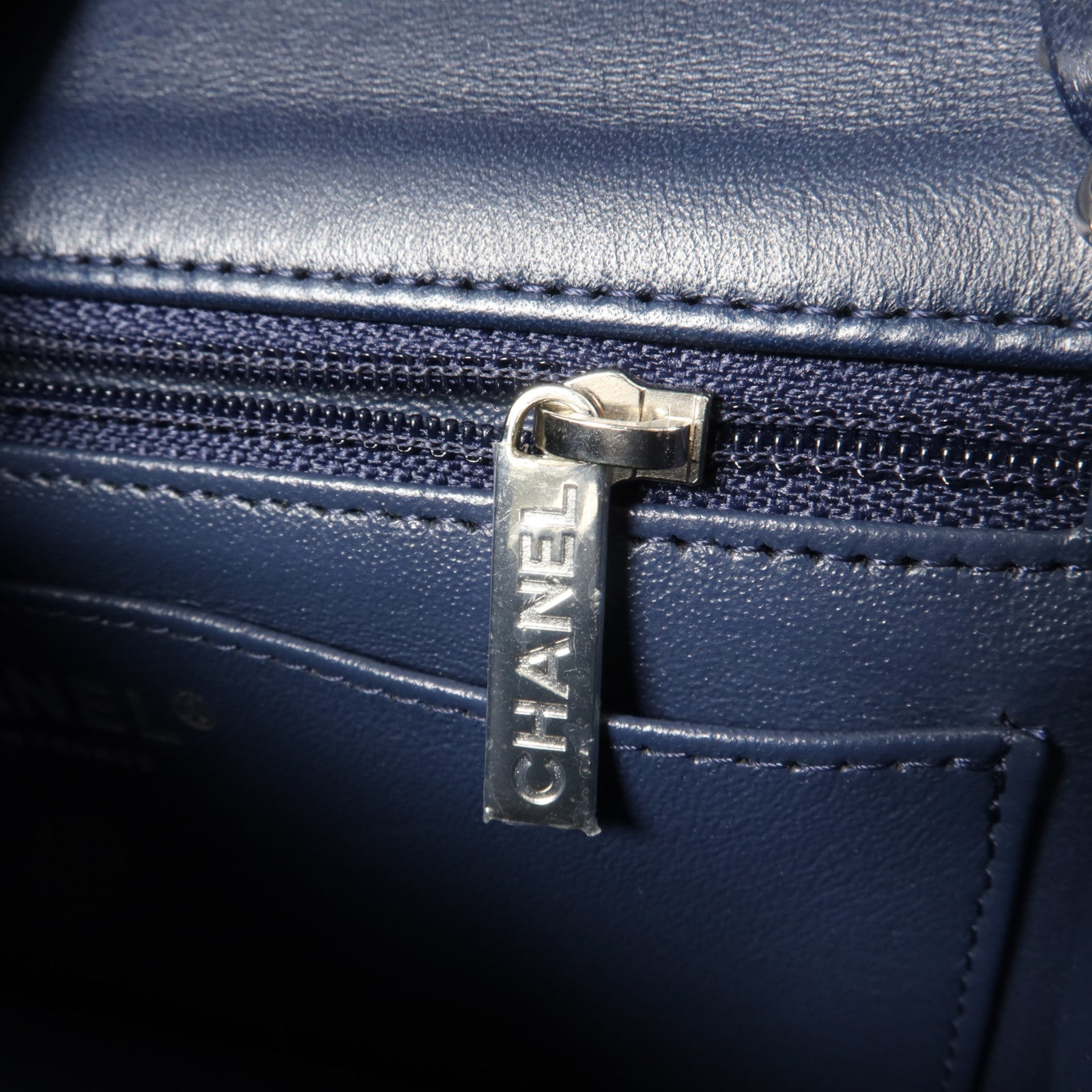 CHANEL 斜紋軟呢/亮片Mini Classic 20鏈帶肩背袋