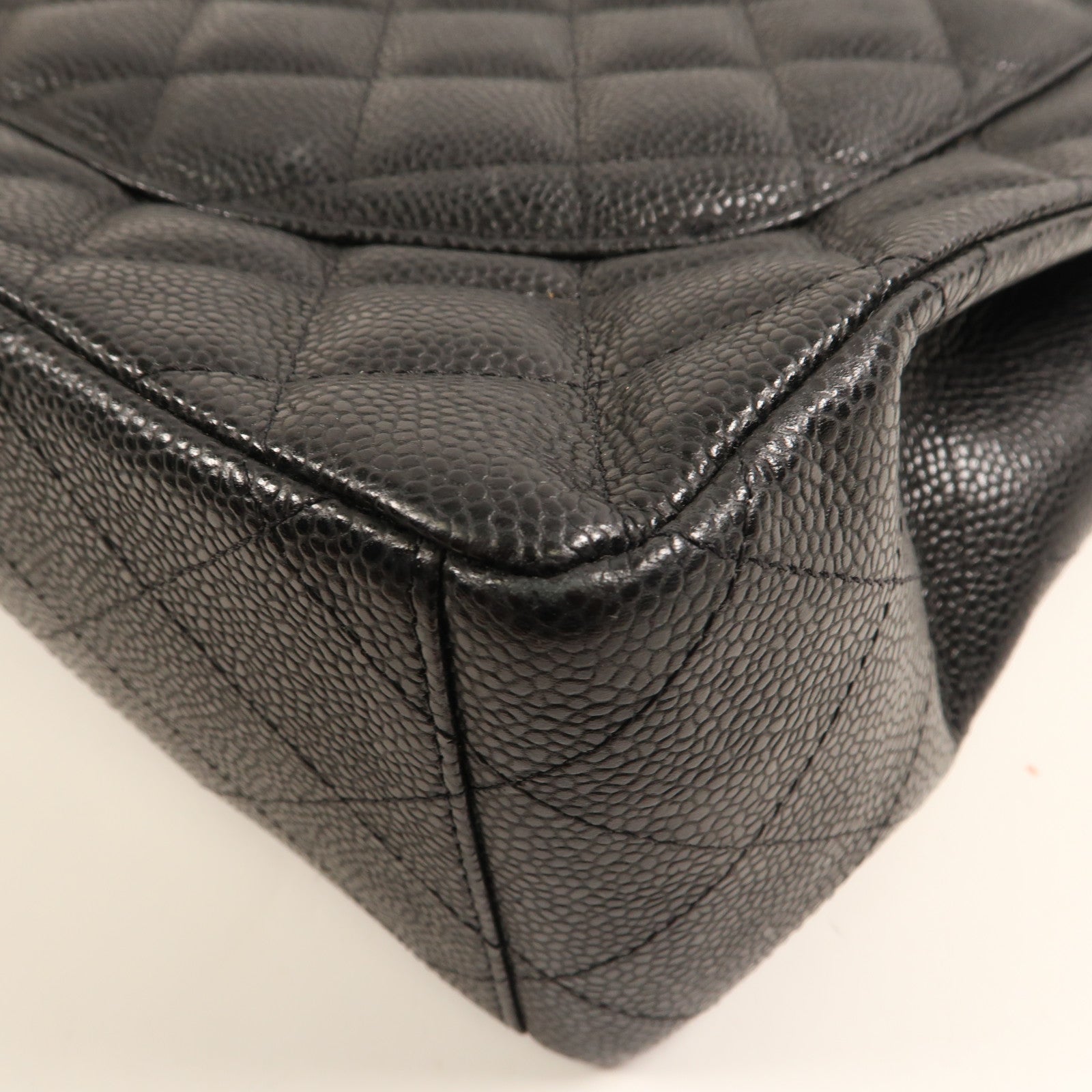 CHANEL 牛皮皮革Maxi Classic銀扣鏈帶肩背袋黑色