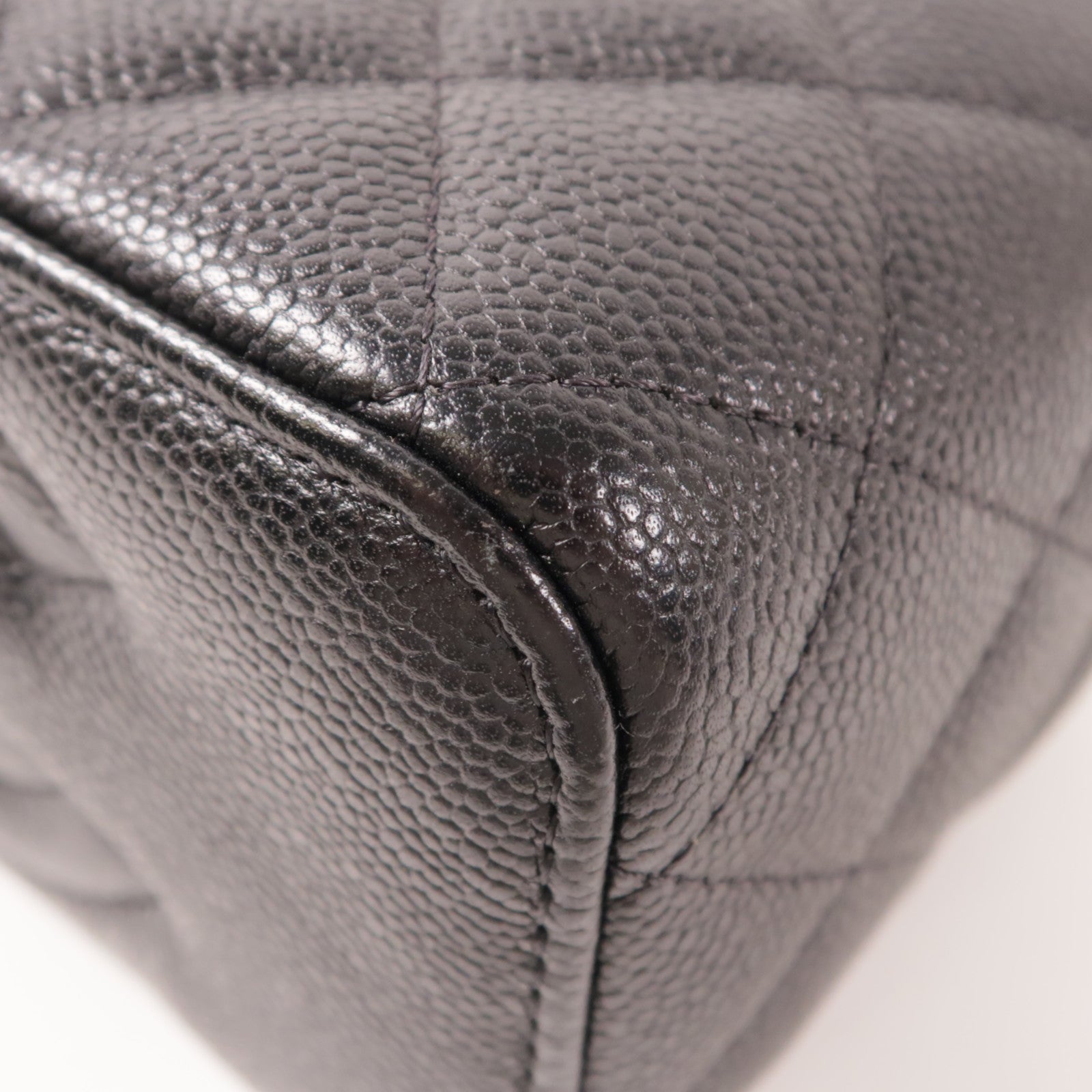 CHANEL 牛皮皮革Vanity Bag金扣鏈帶肩背袋