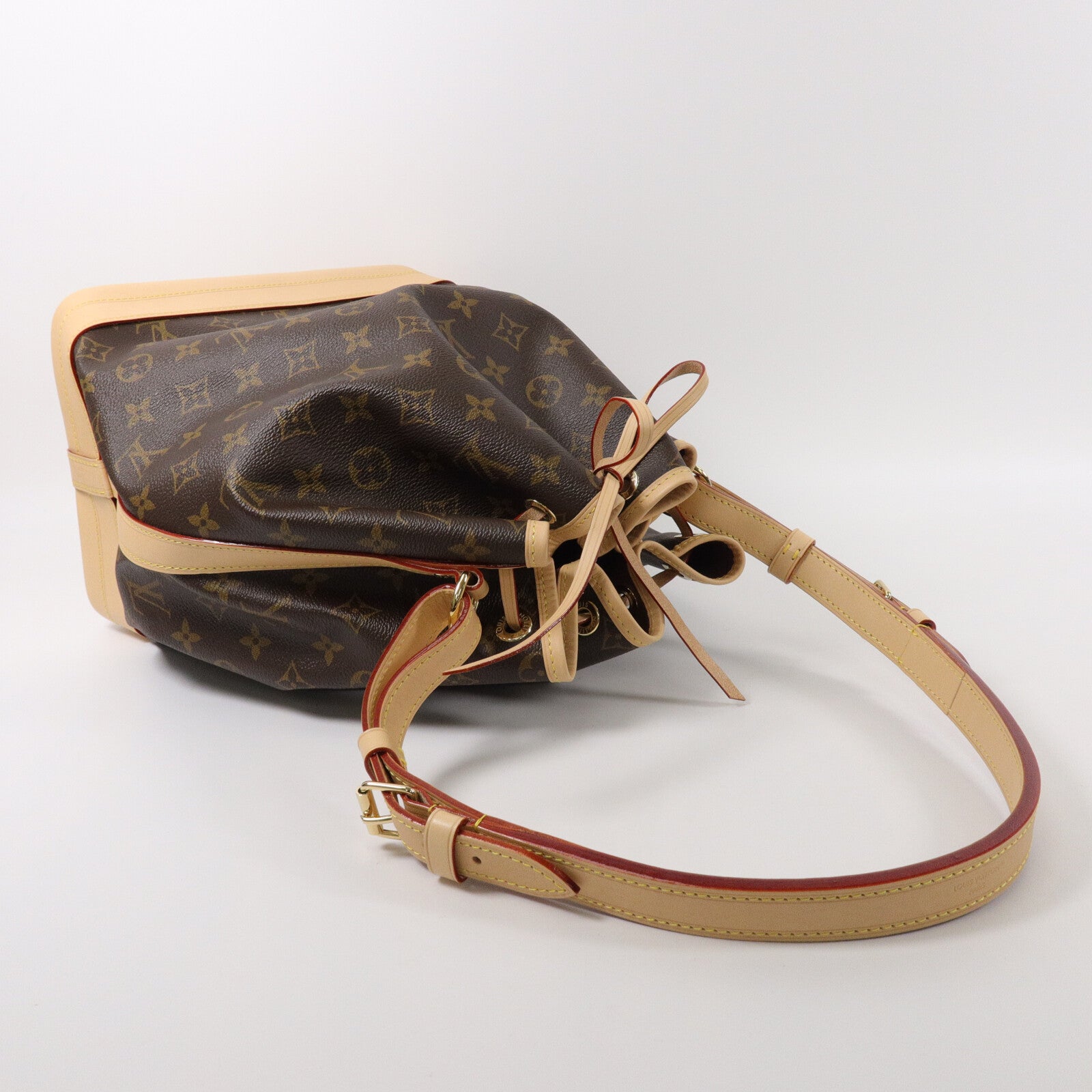 LOUIS VUITTON Monogram Noe肩背袋