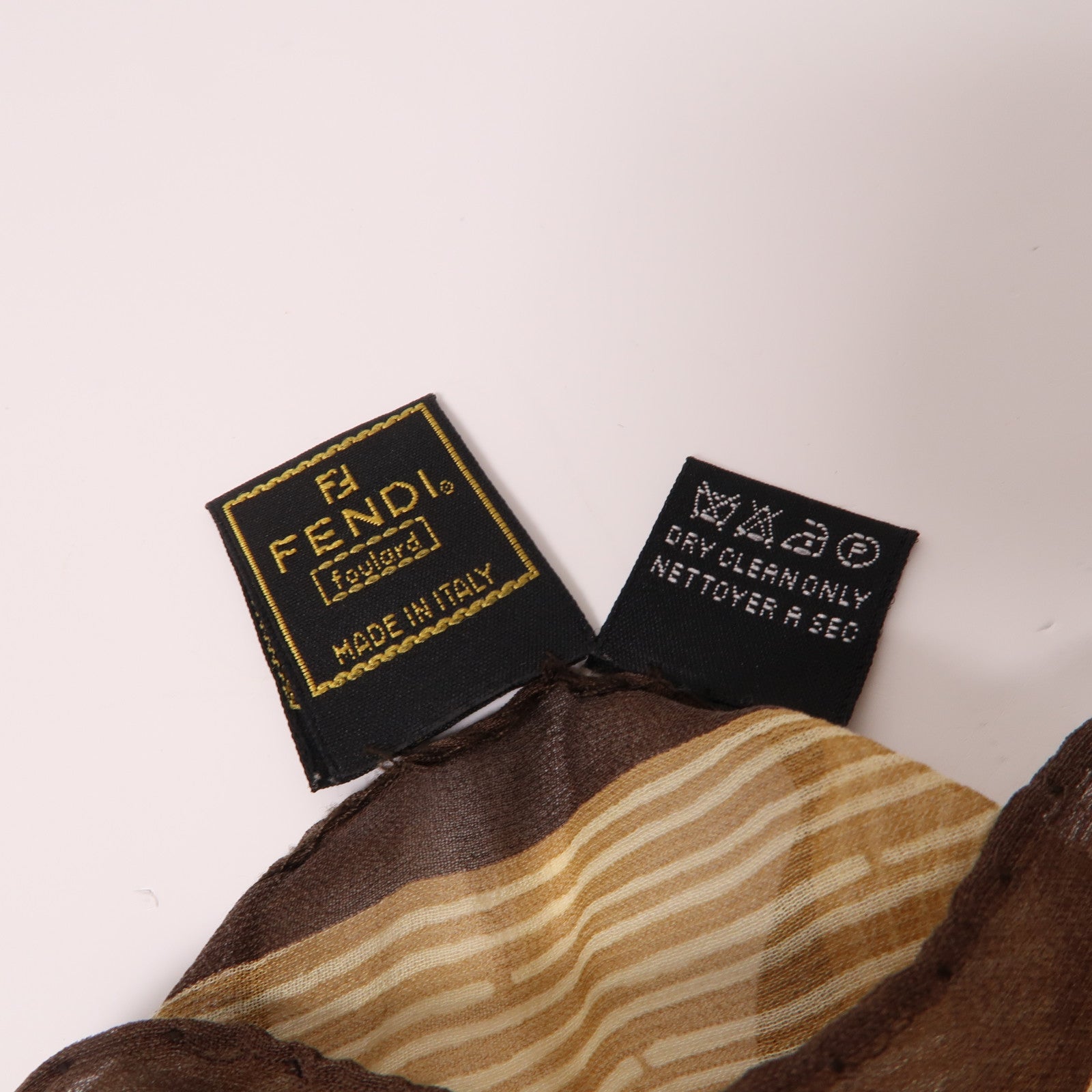 FENDI 絲質Scarf絲巾啡色