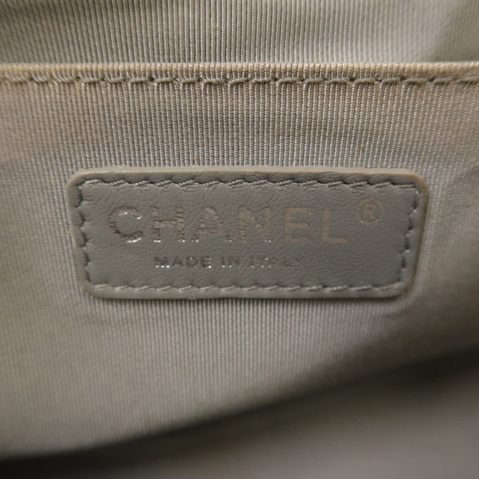 CHANEL 【激減優惠】菱格牛皮皮革Boy 25銀扣鏈帶肩背袋黑色