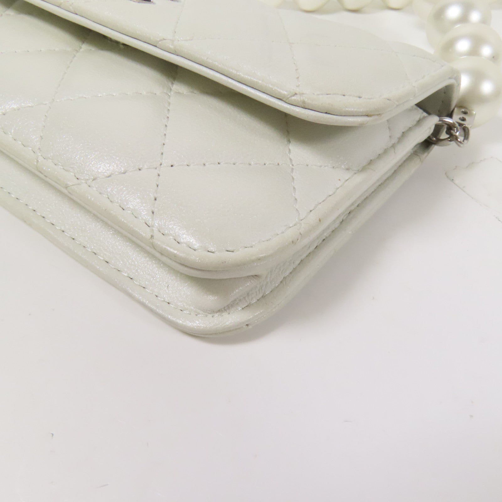 CHANEL 牛皮皮革Shoulder Bag銀扣肩背袋