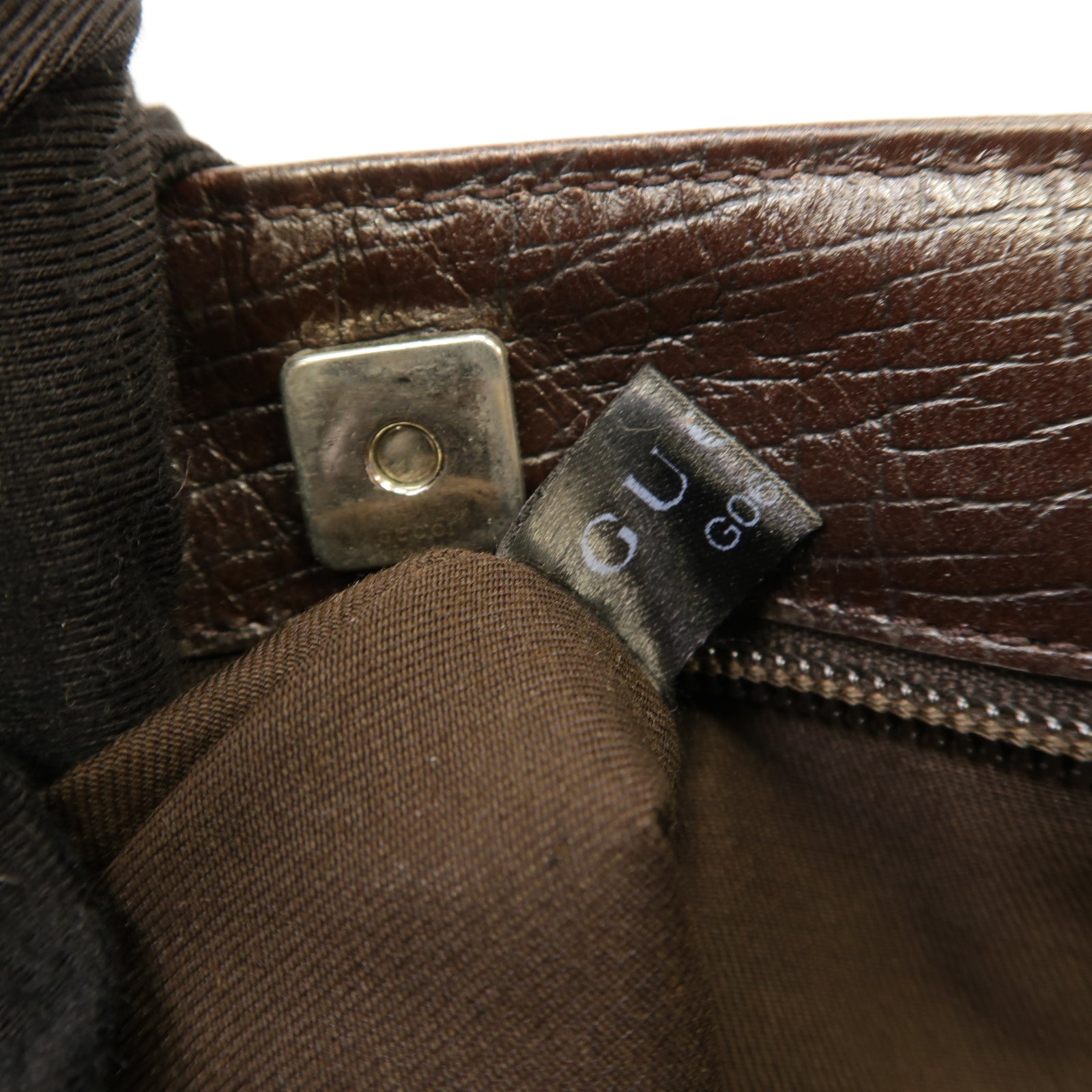 GUCCI 塗層帆布Shoulder Bag銀扣肩背袋卡其色
