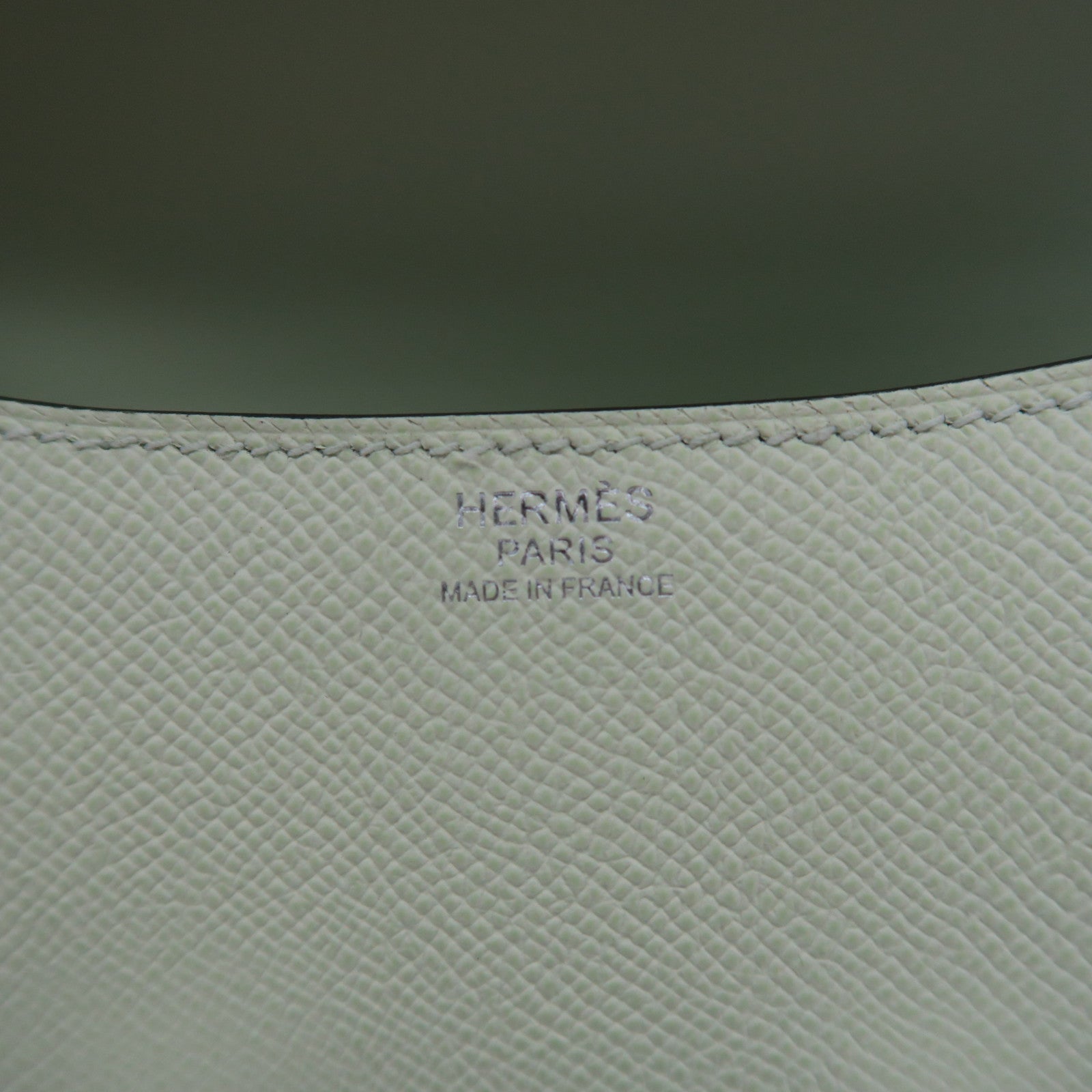 HERMES **【激減優惠】Epsom皮革Constance 24銀扣肩背袋淺綠色