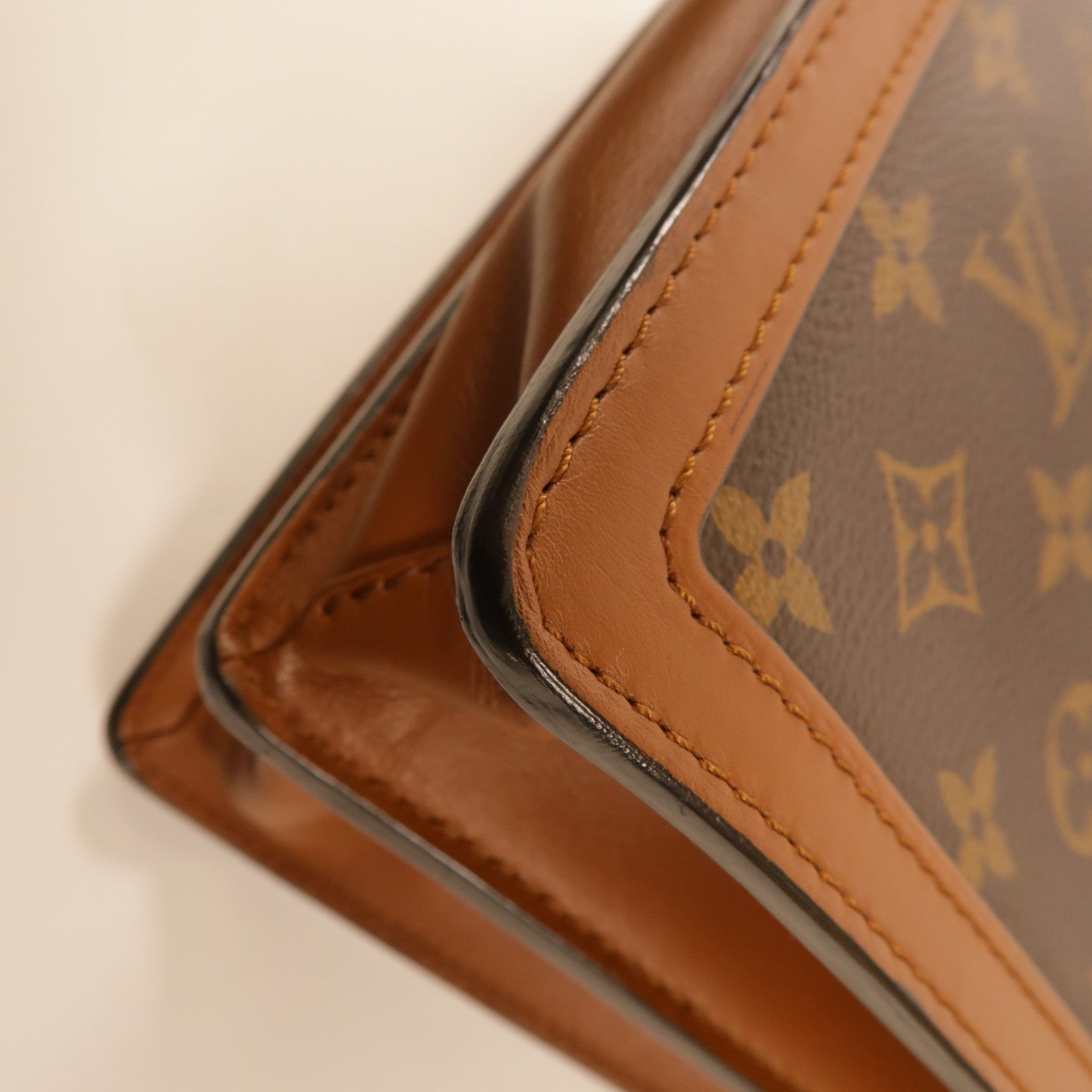 LOUIS VUITTON Monogram/Monogram Reverse Dauphine MM金扣手挽肩背兩用袋棕色