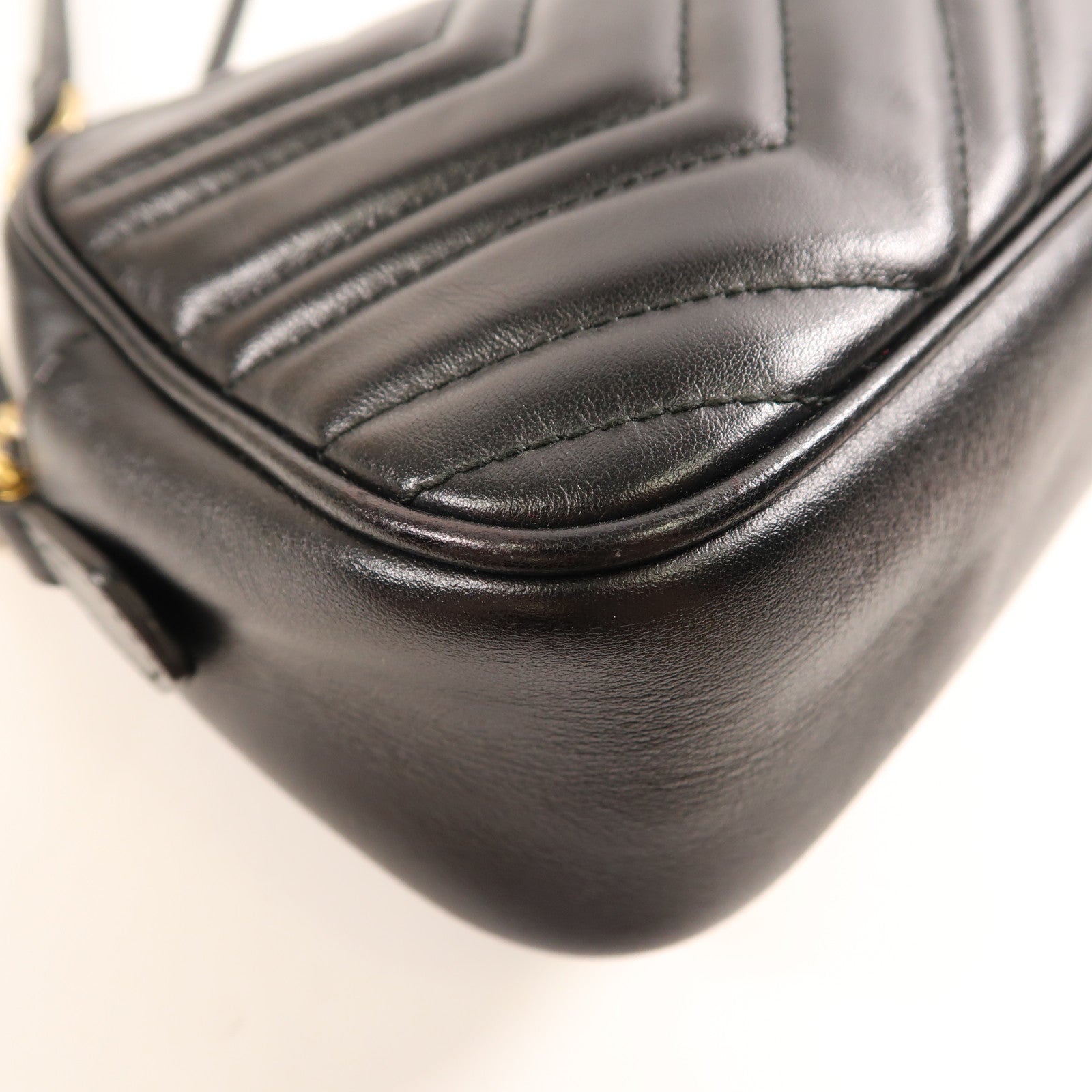 GUCCI 【激減優惠】牛皮皮革GG Marmont Small金扣鏈帶肩背袋