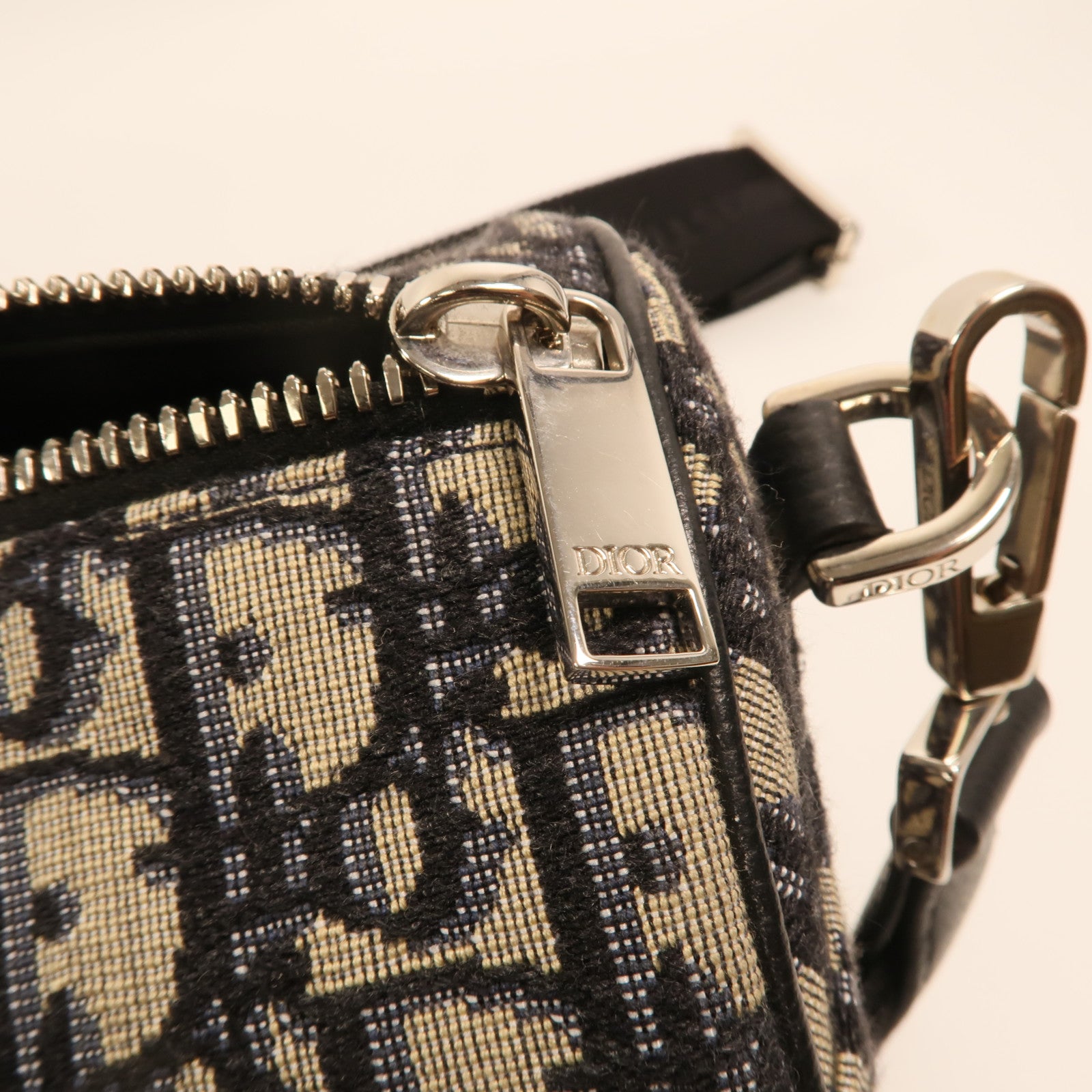 Dior 帆布Roller Messenger Bag銀扣肩背袋