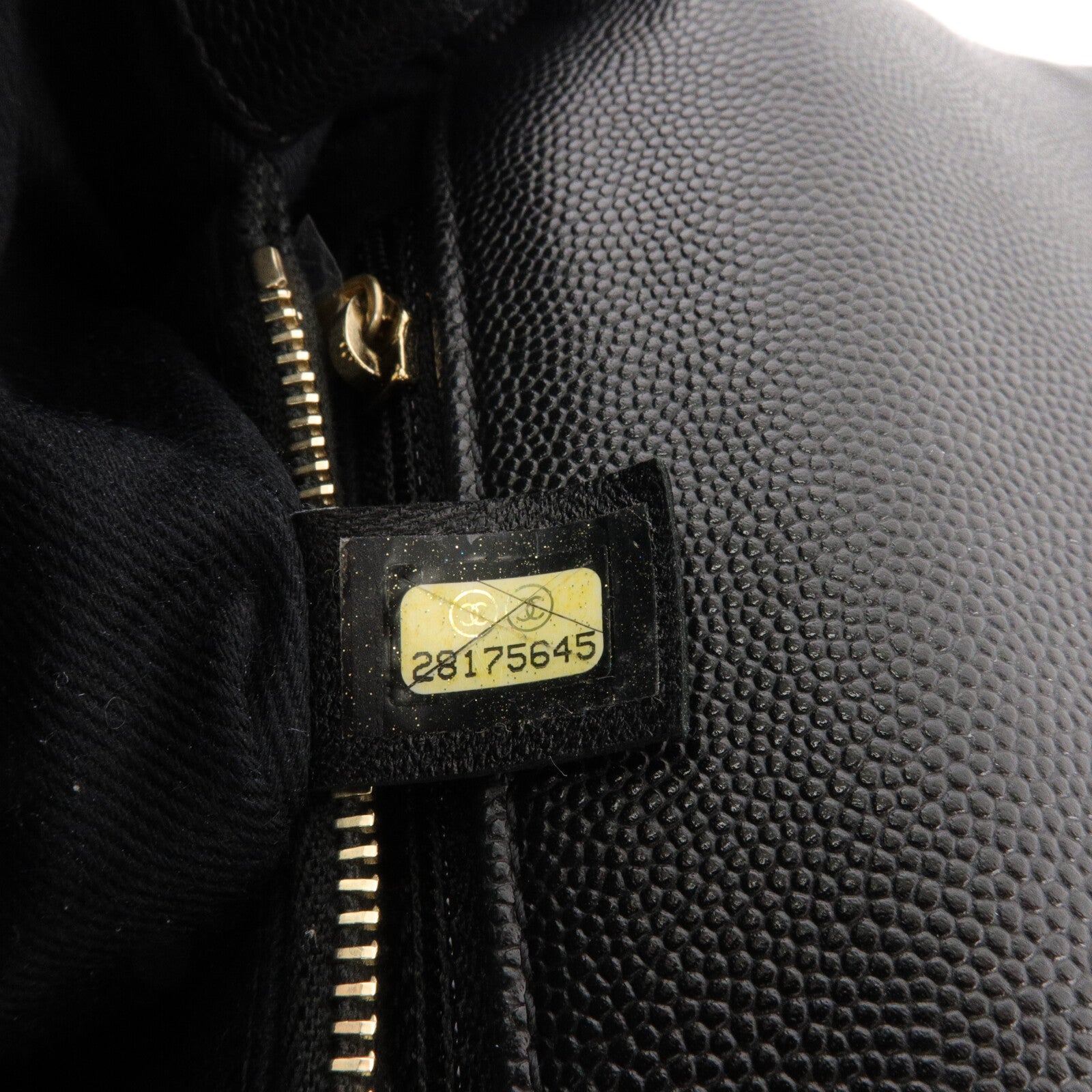 CHANEL 牛皮皮革Coco Handle Medium鏈帶肩背袋