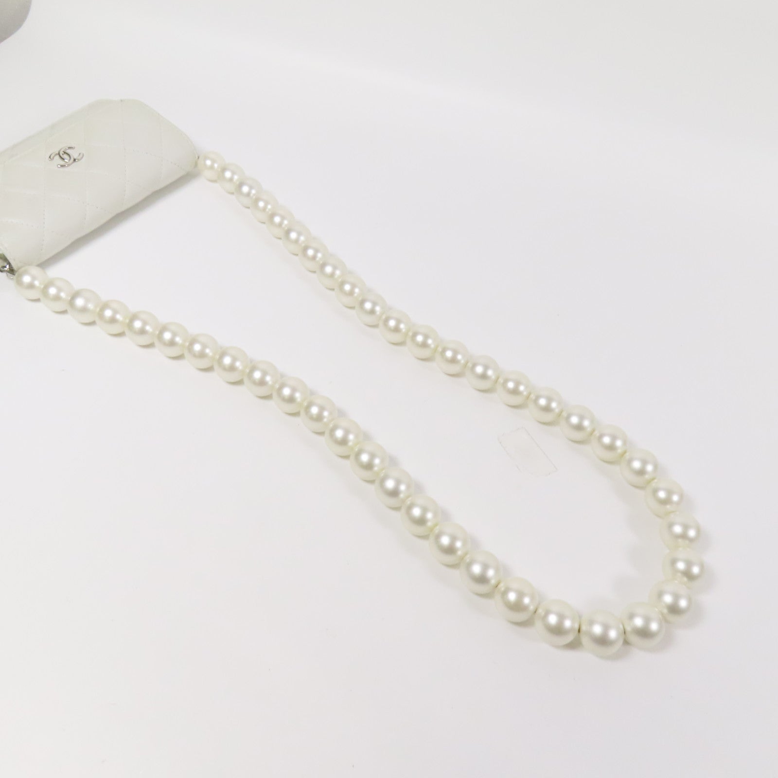 CHANEL 牛皮皮革Shoulder Bag銀扣肩背袋