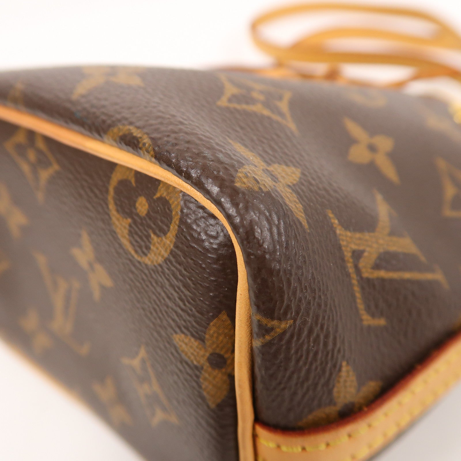 LOUIS VUITTON Monogram Nano Noe金扣肩背袋
