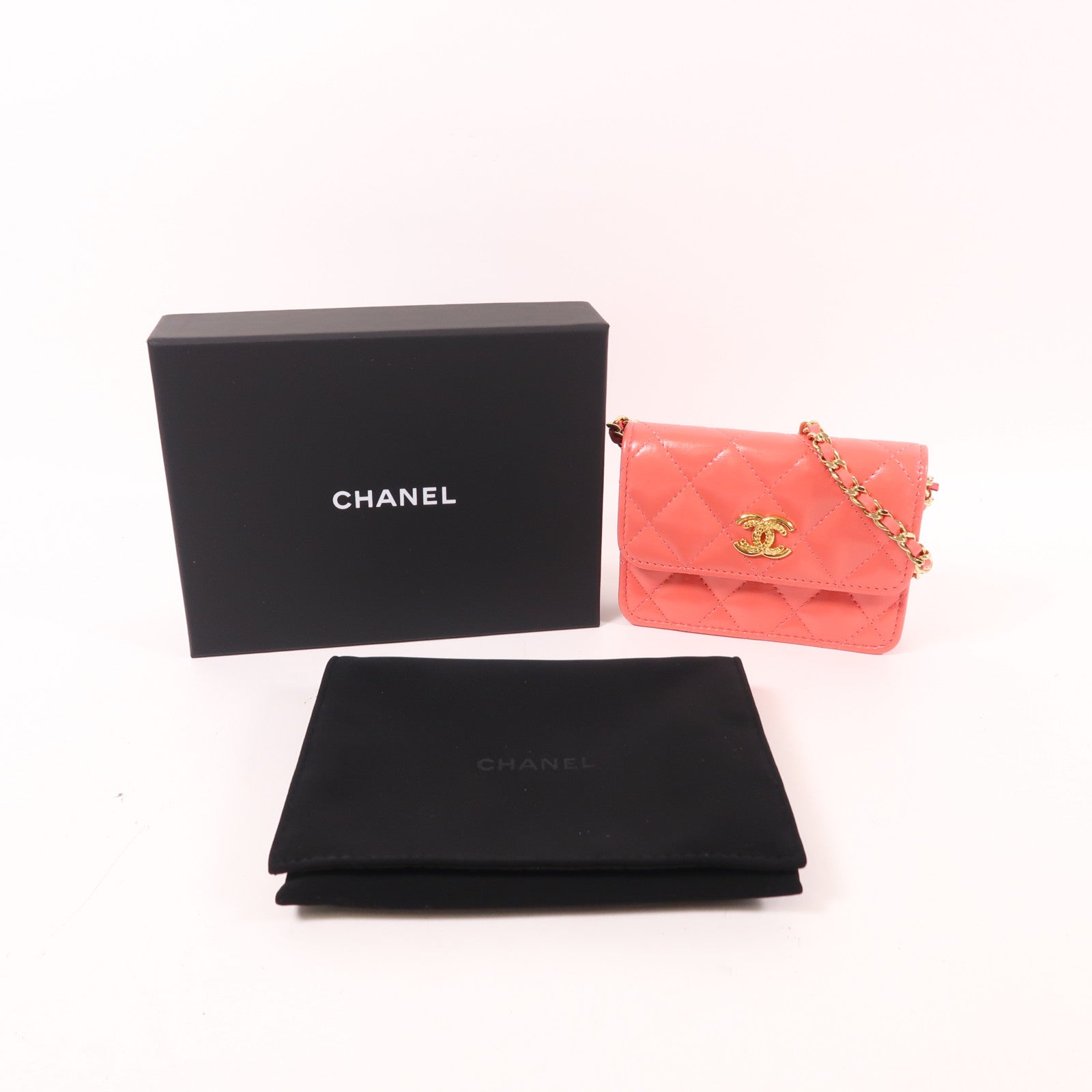 CHANEL 皮革Mini Flap Bag金扣鏈帶肩背袋