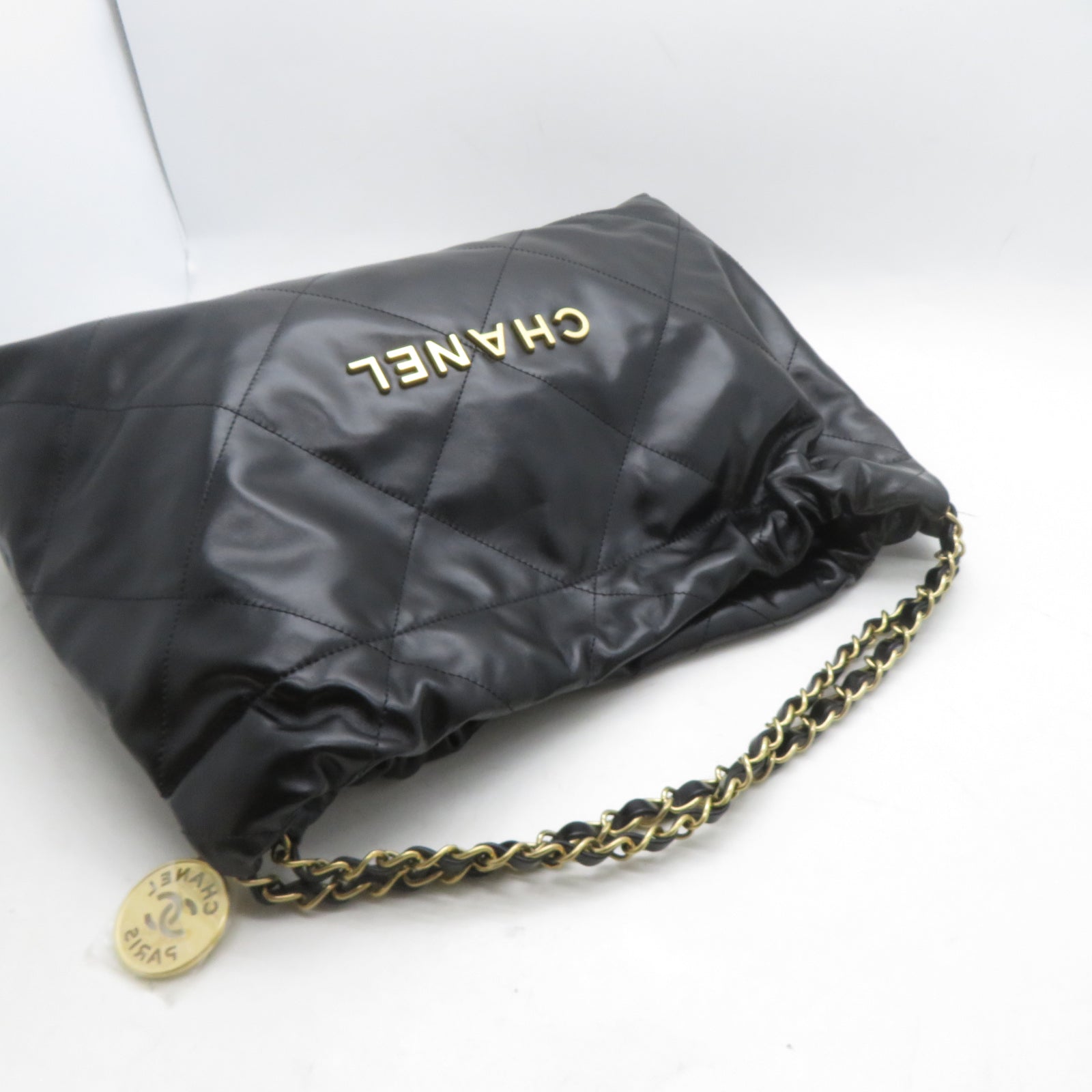 CHANEL 菱格牛皮皮革Chanel 22金扣鏈帶肩背袋黑色